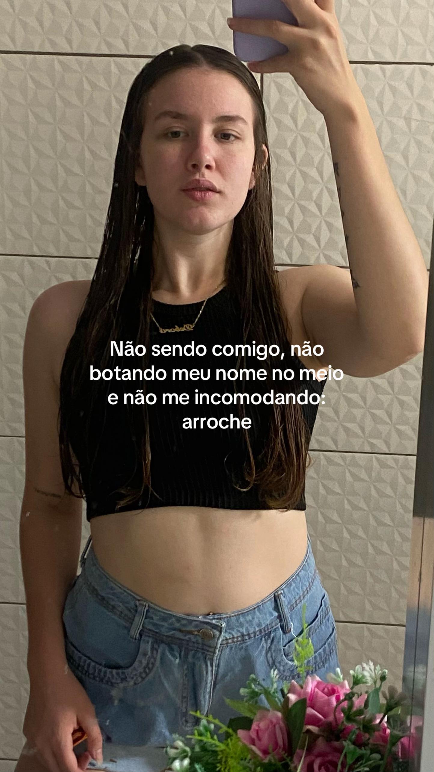 @D&Eacute;BORA🐝