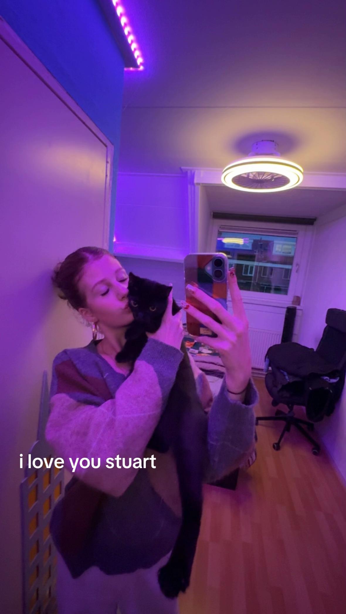 @𝑻