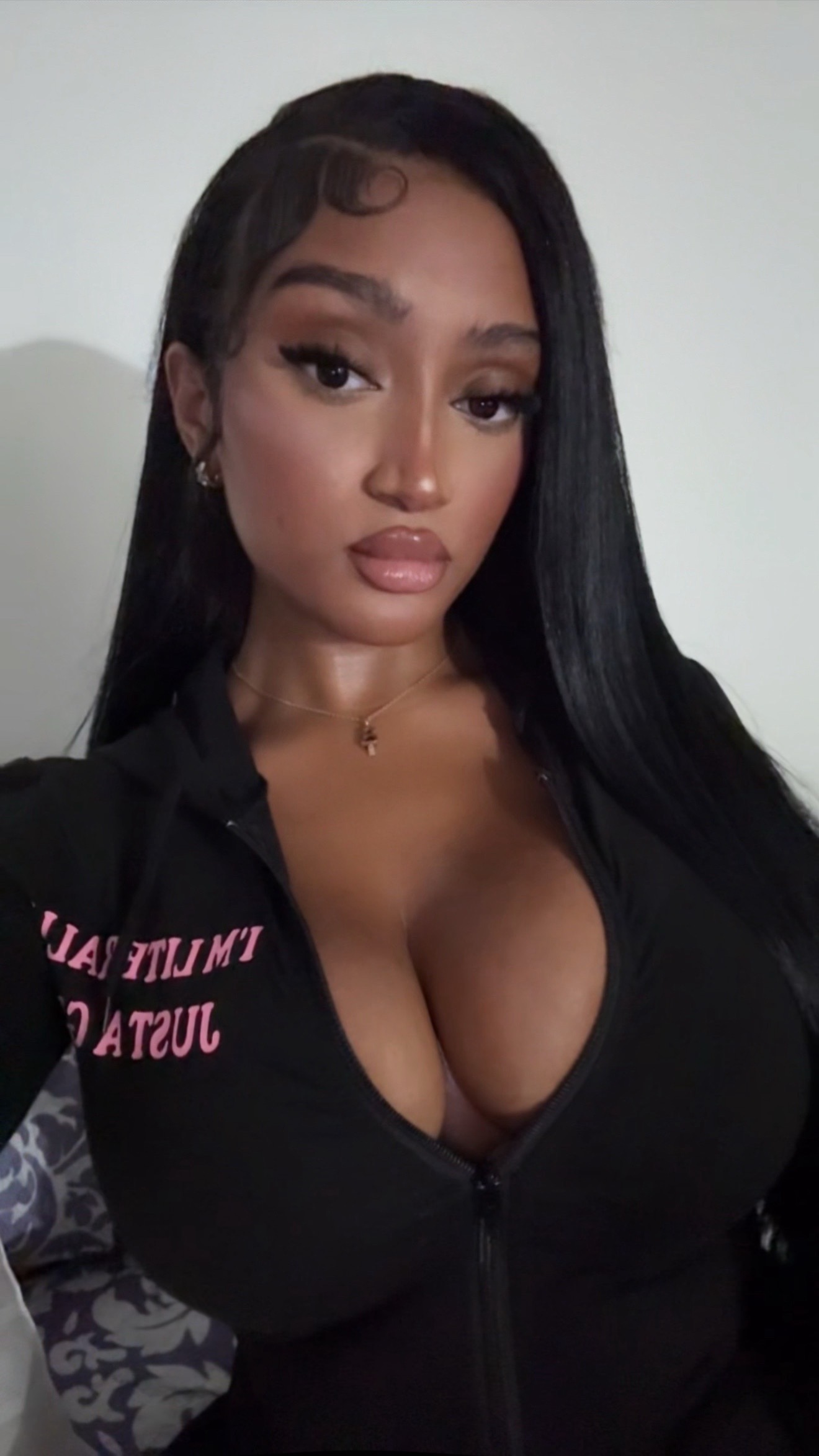 @𝓕