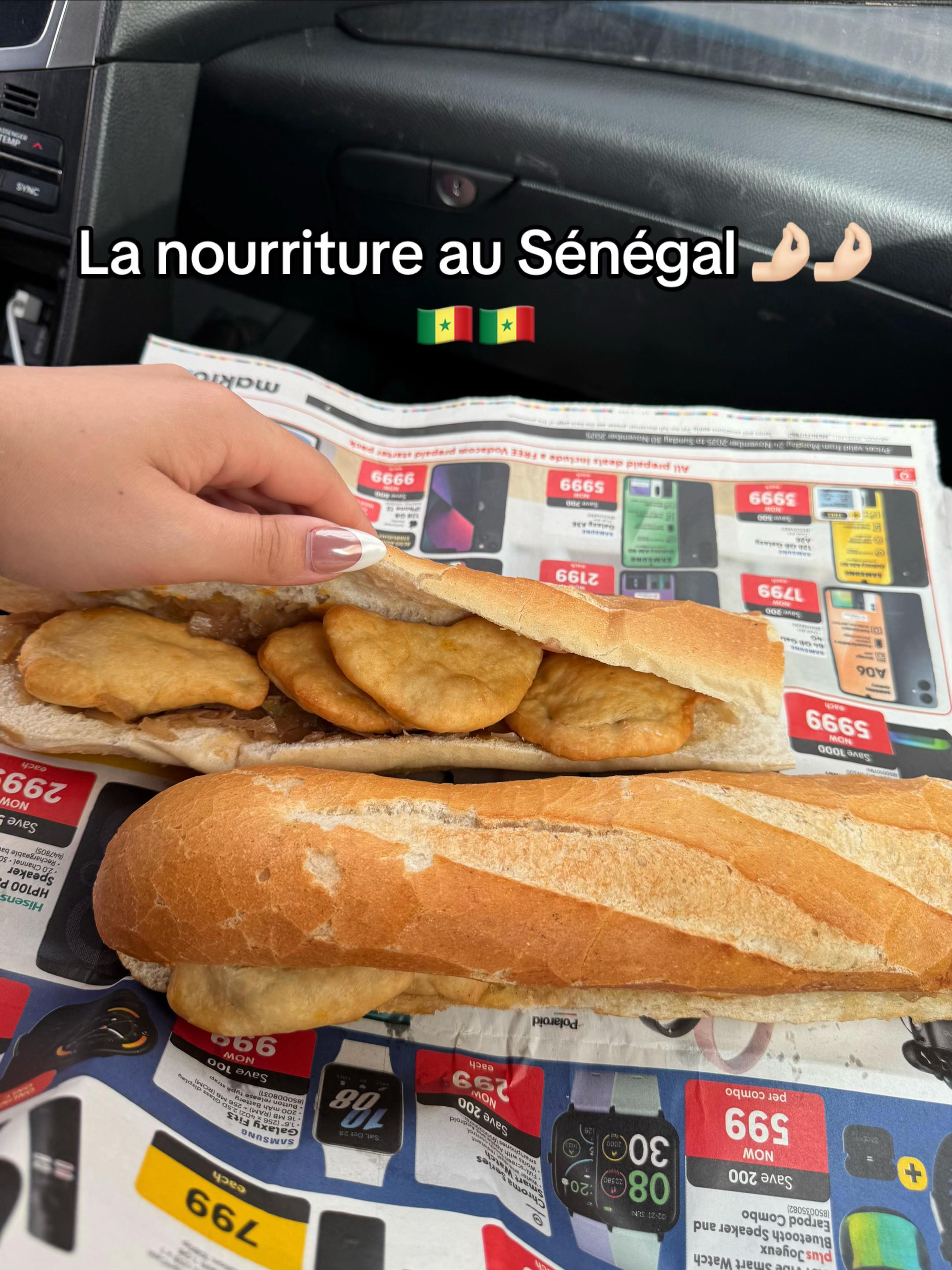 @Laura🇸🇳🇫🇷