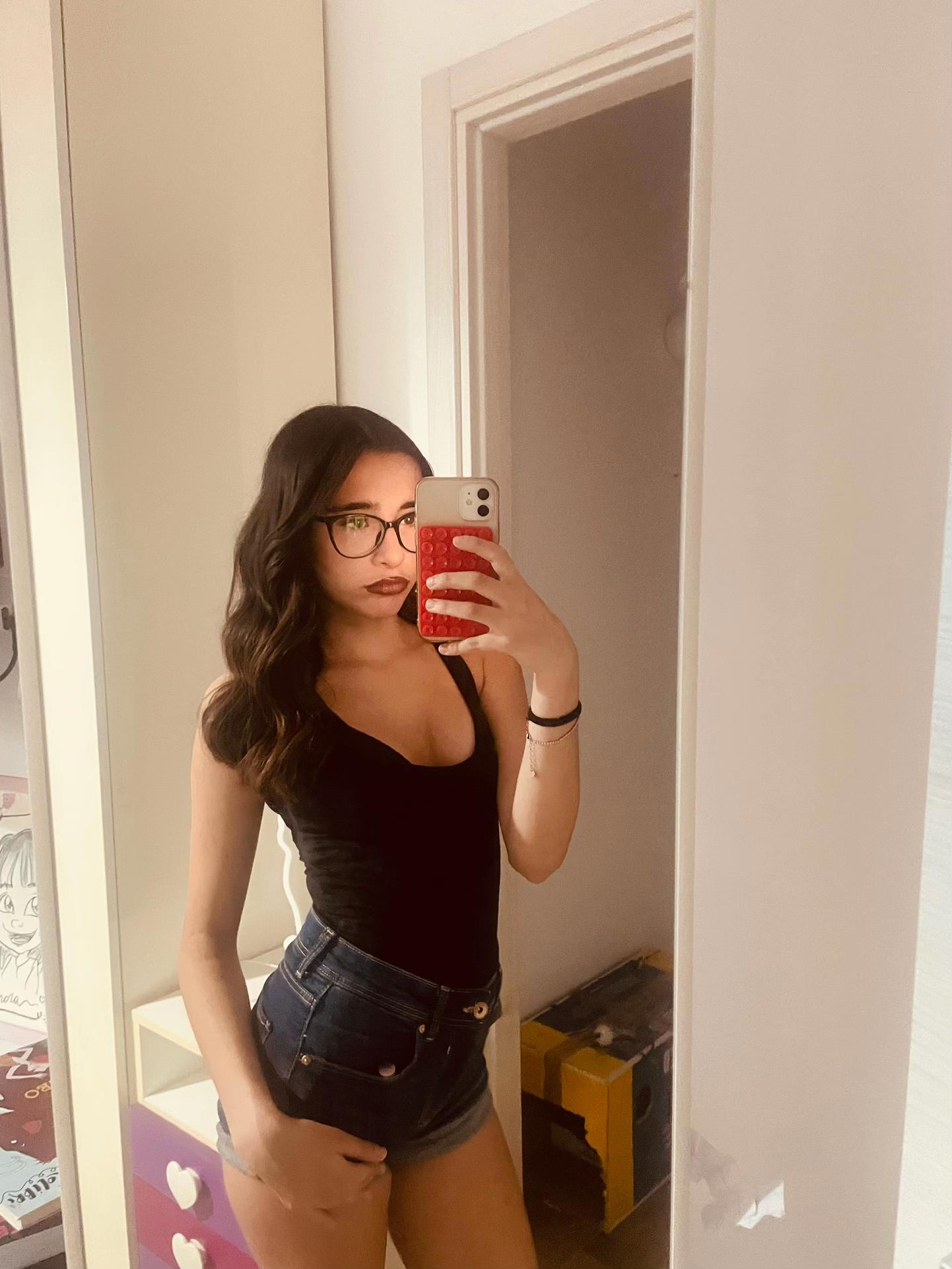 @𝗖𝗕🌟