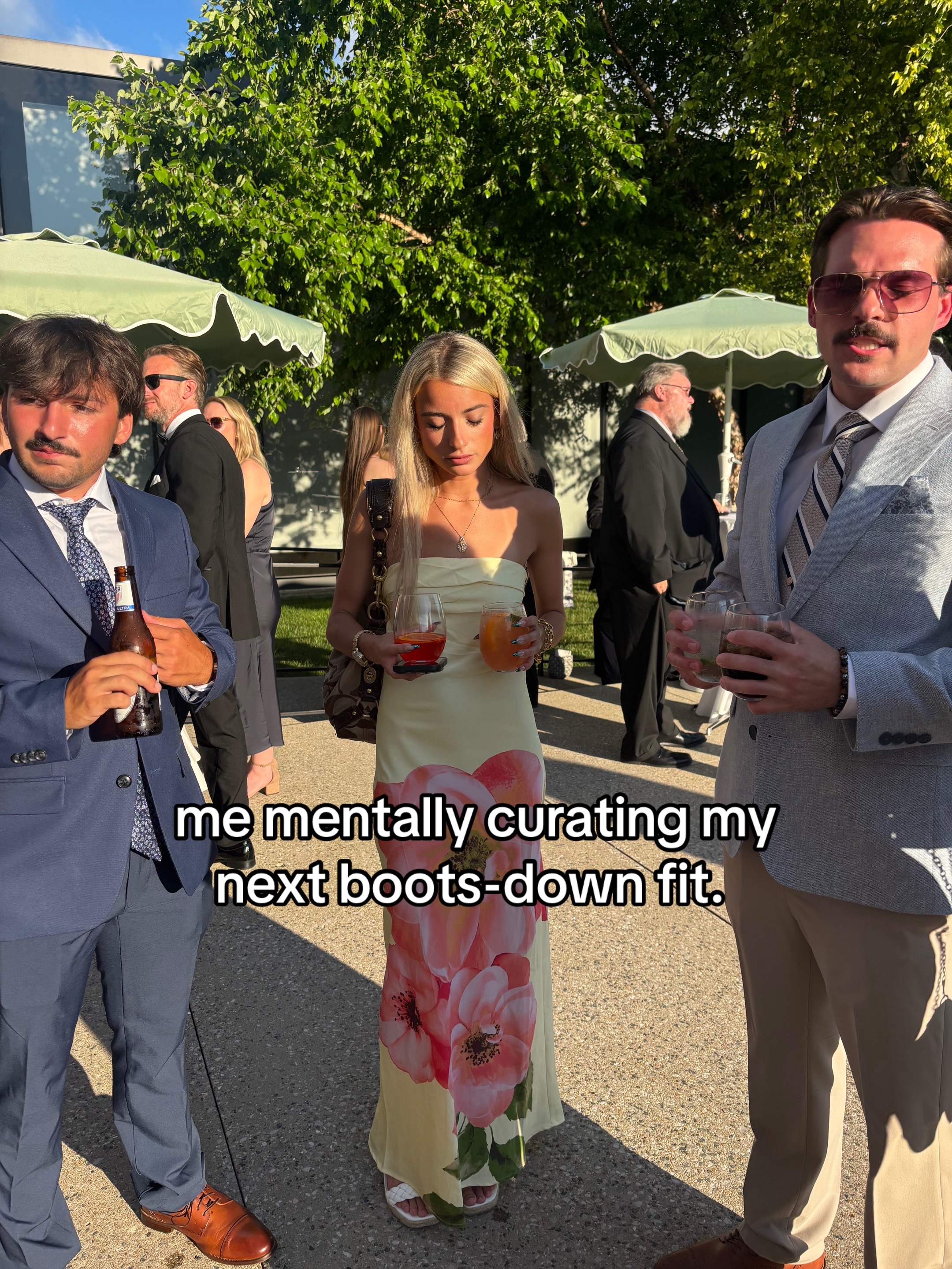 @bella