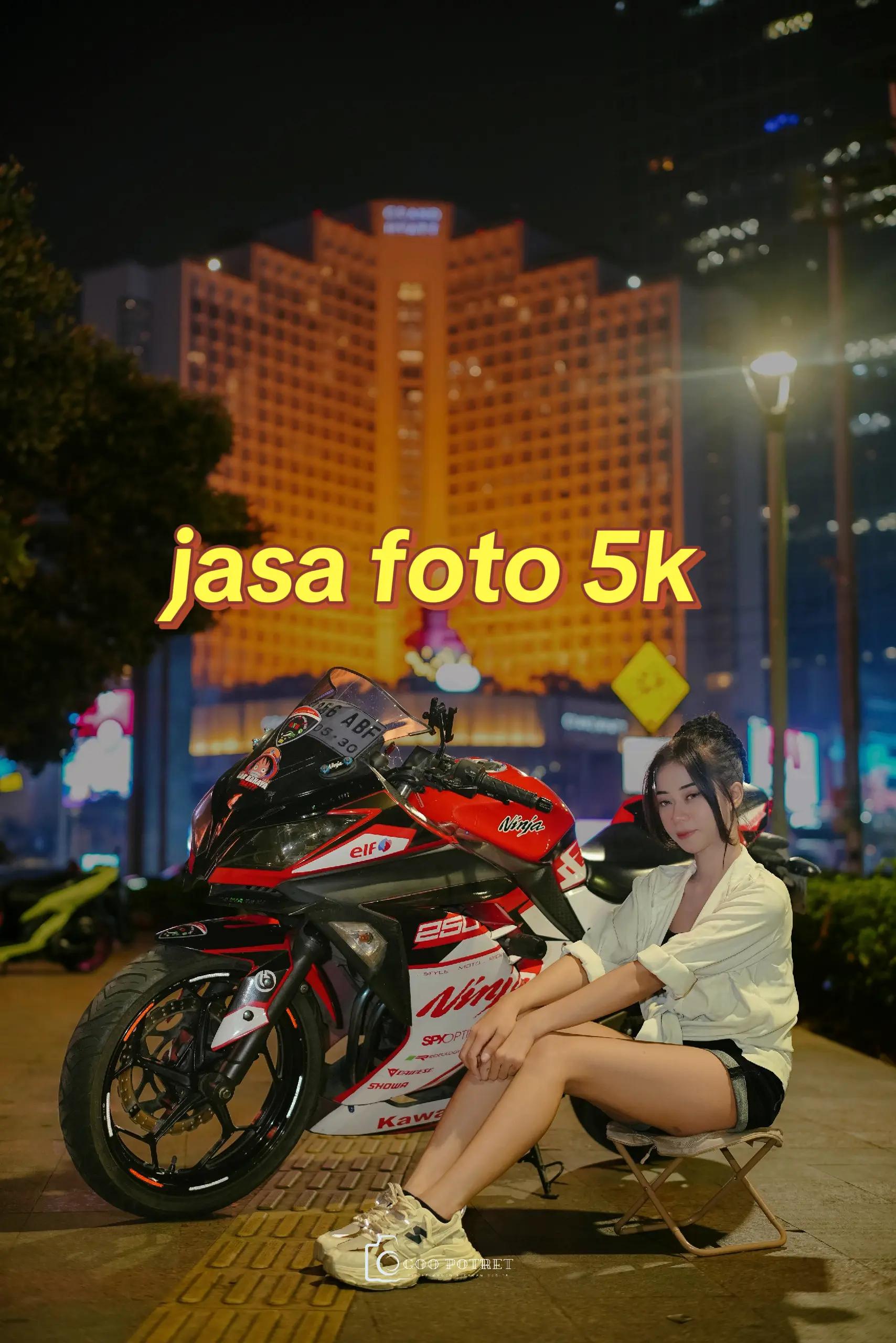 @OTOYphotograph