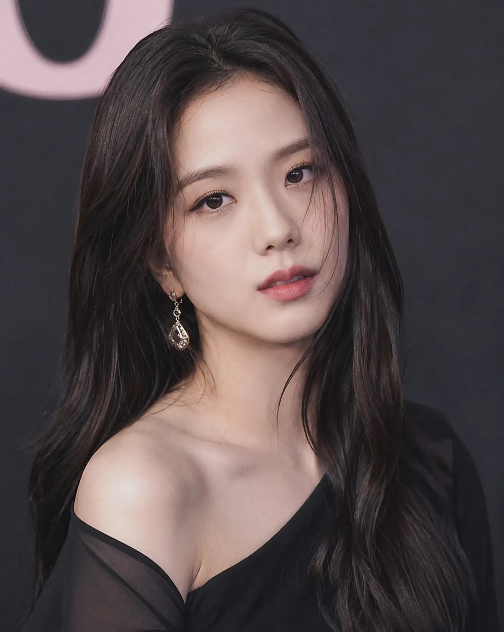 @Jisoofan