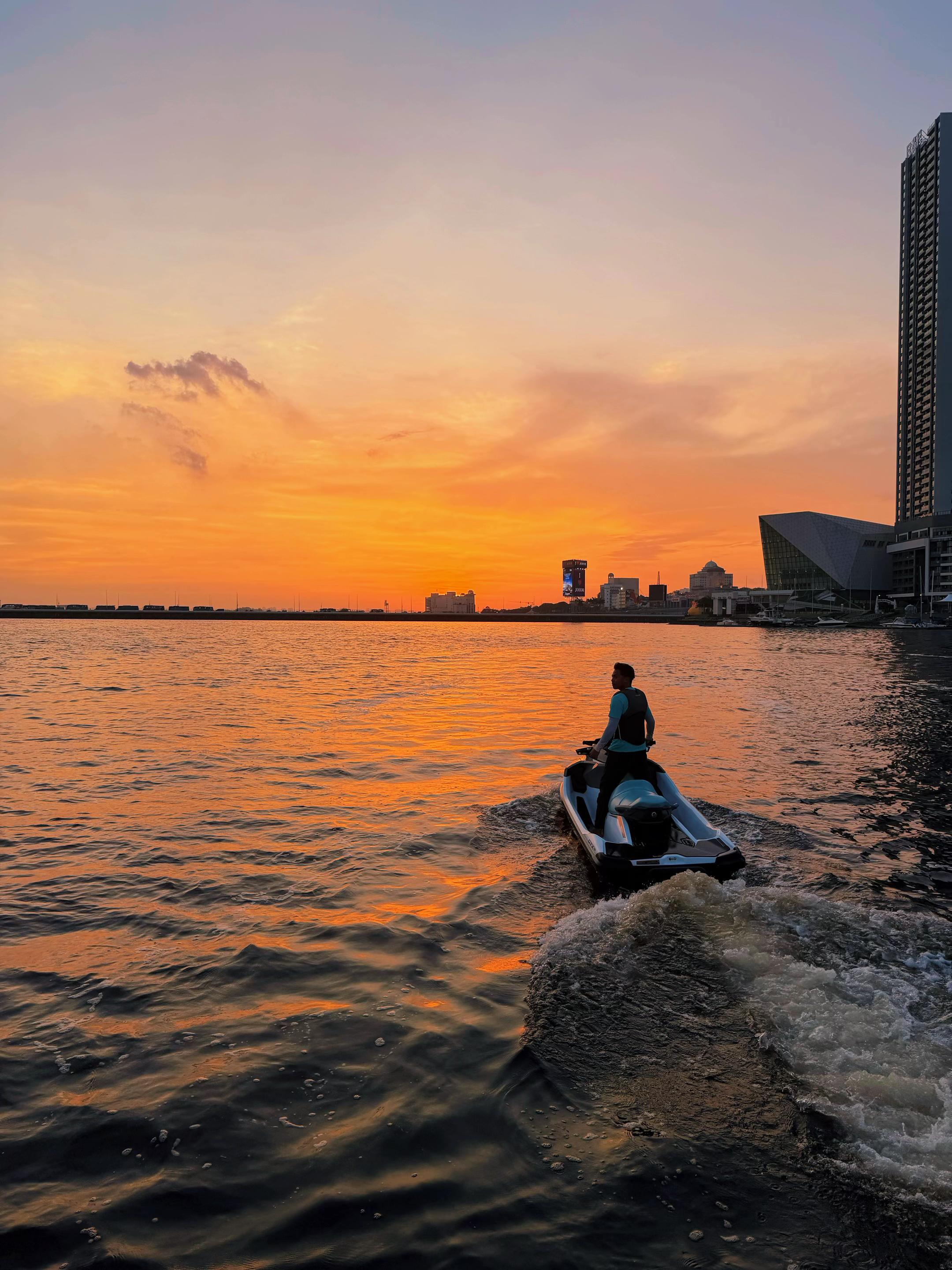 @HAFIZ SEADOO🏄🏻&zwj;♂️