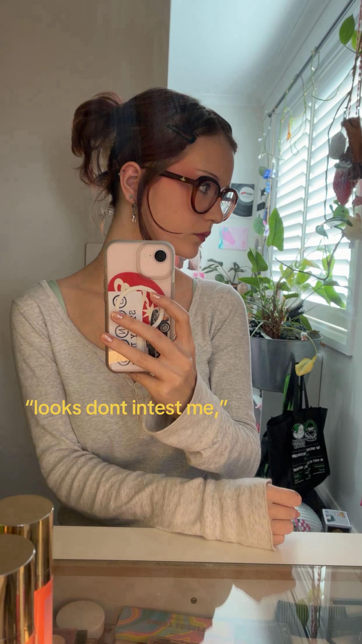 @𝓮𝓿𝓮🪿🧁