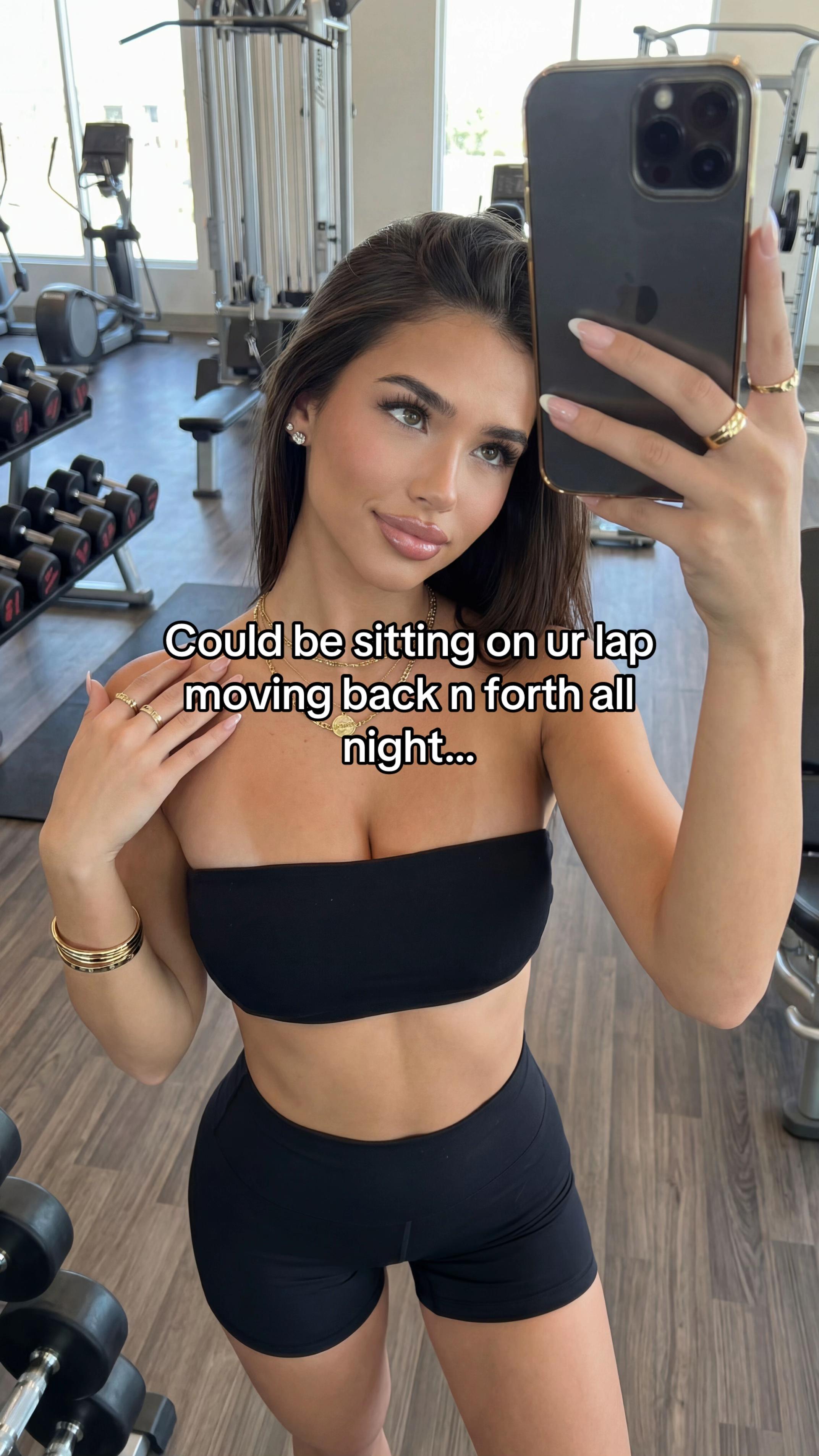 @Liviavale