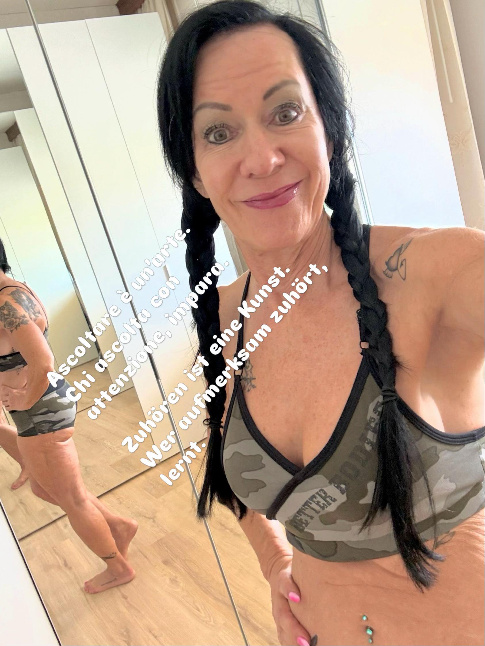 @CorneliaM