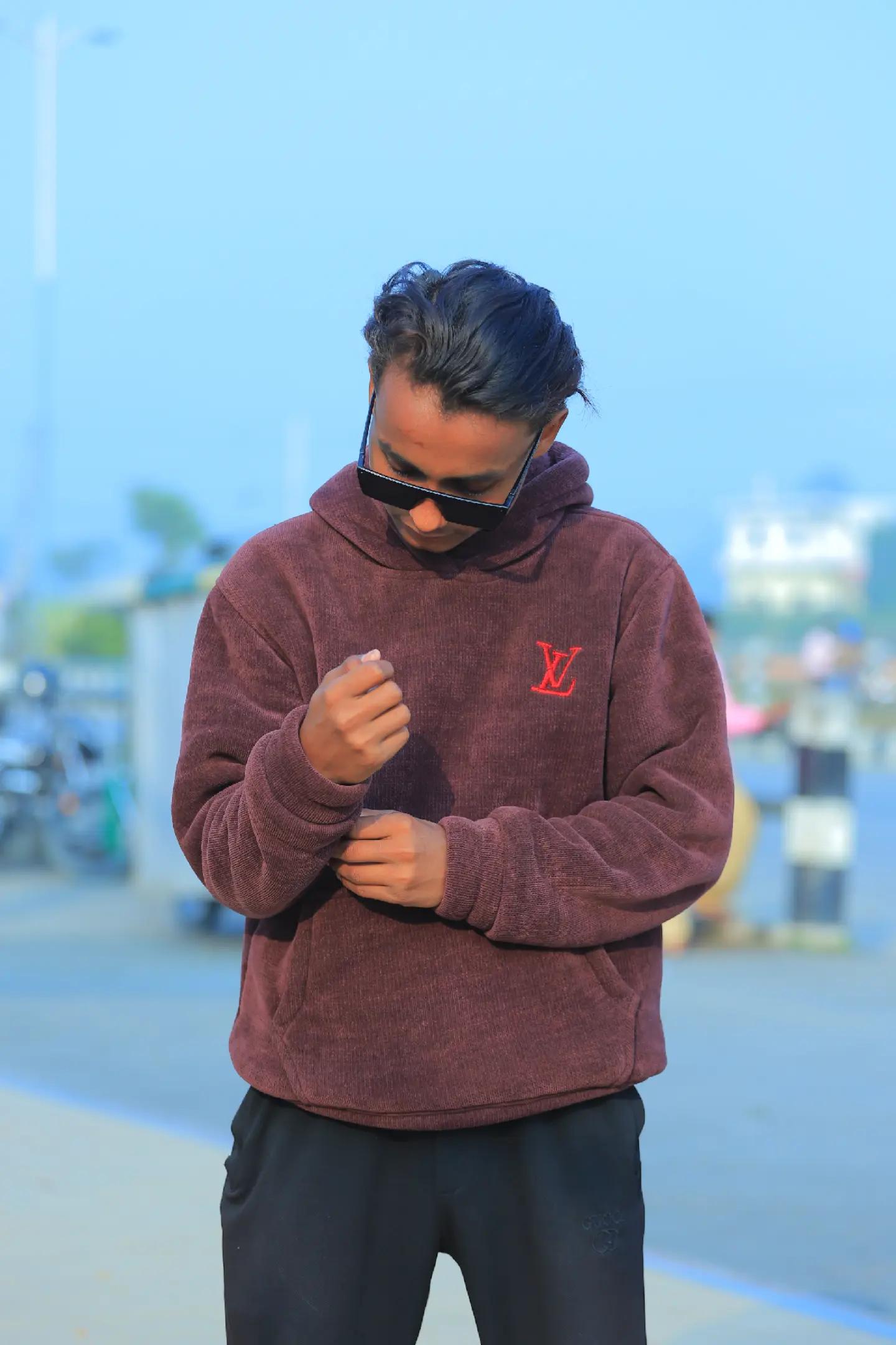 @₮ɪwᴀʀɪ Bʜᴀɪ 🔥😎