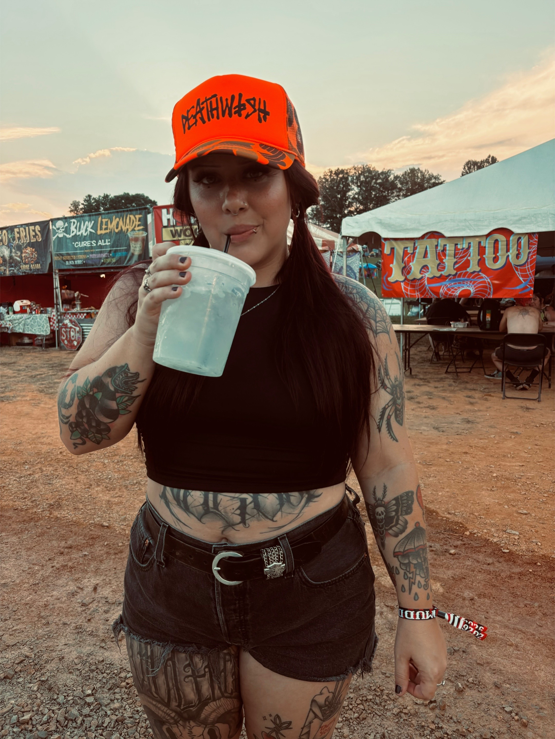 @𝔱𝔞y𝔩𝔞 𝔯𝔞y𝔢