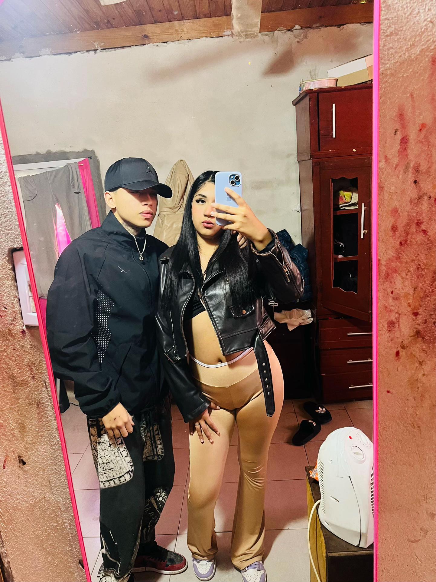 @Morenahiara