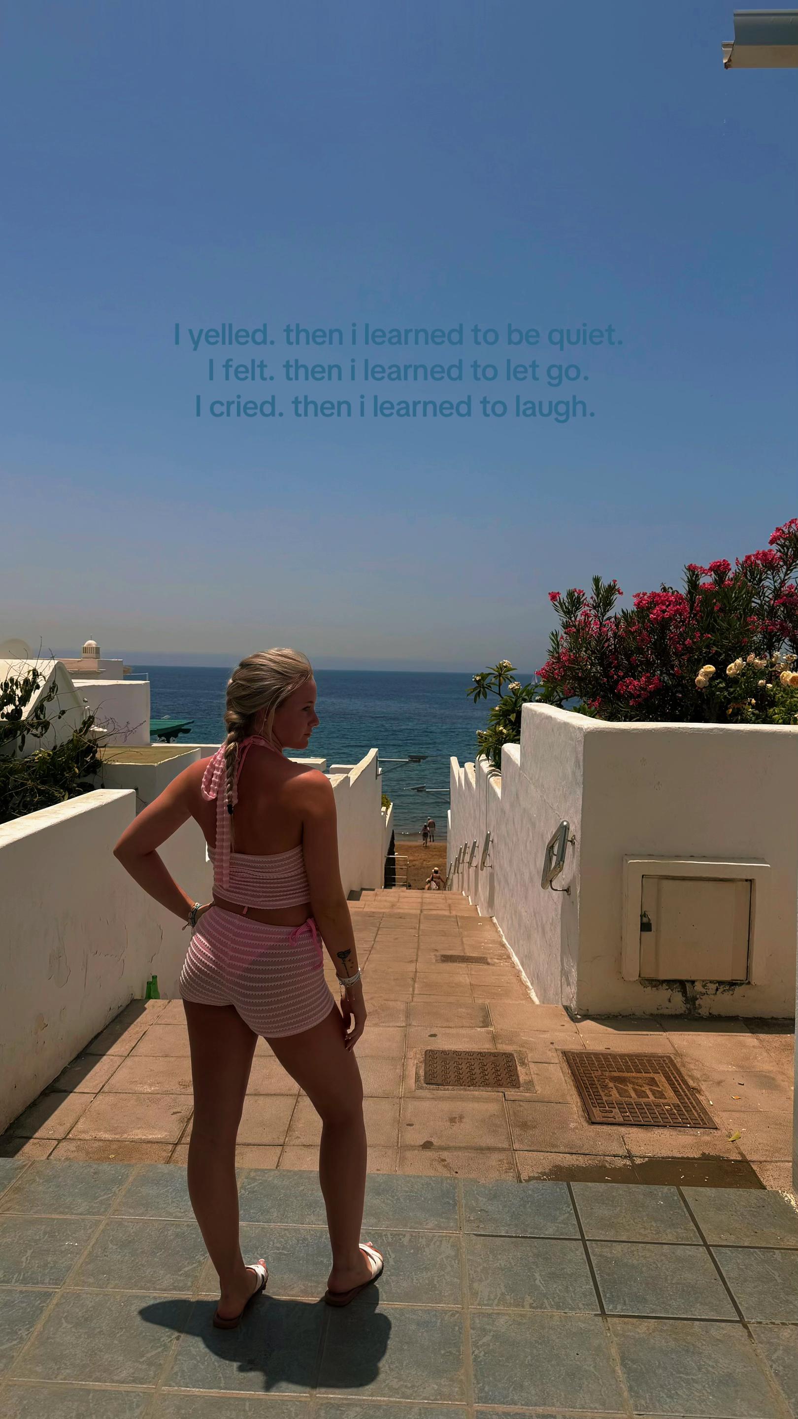 @EmmaMofficial