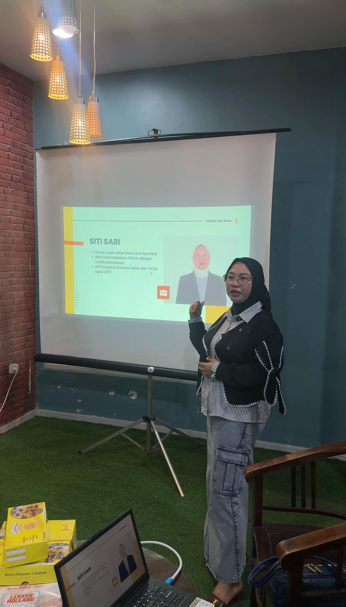 @jajan mbak sari