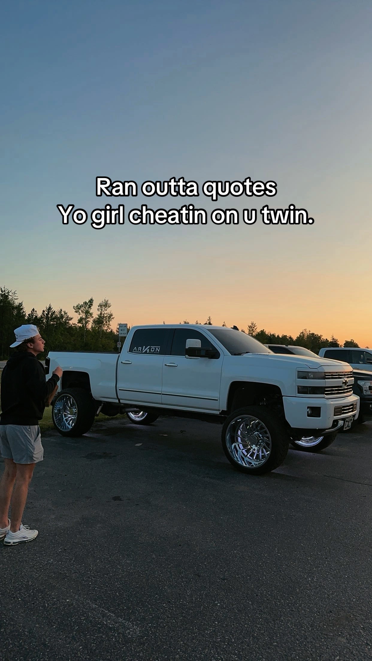 @Leightin_white