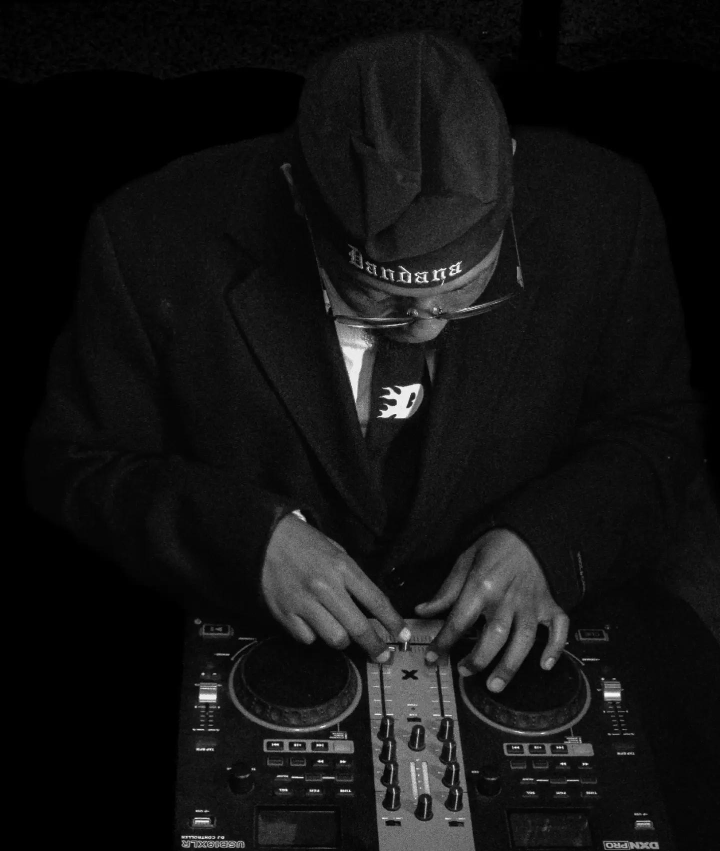 @GADOFOURTWENNY🇿🇦🎶🎛