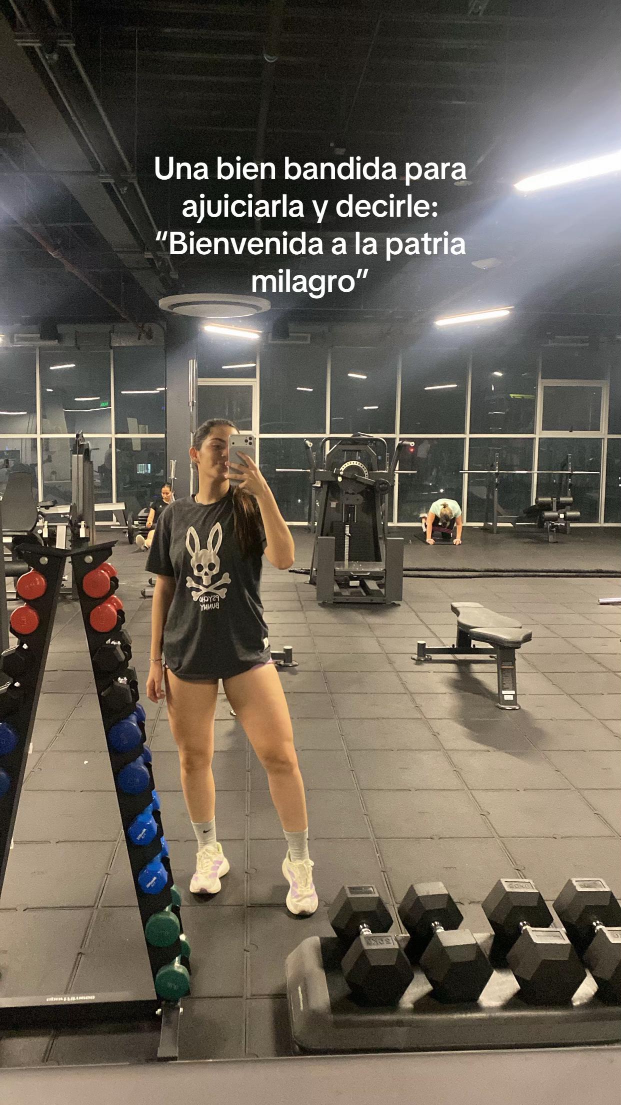 @LAURA VALENTINA