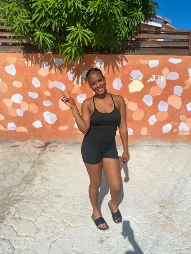 @itz_yourgirl_ren_