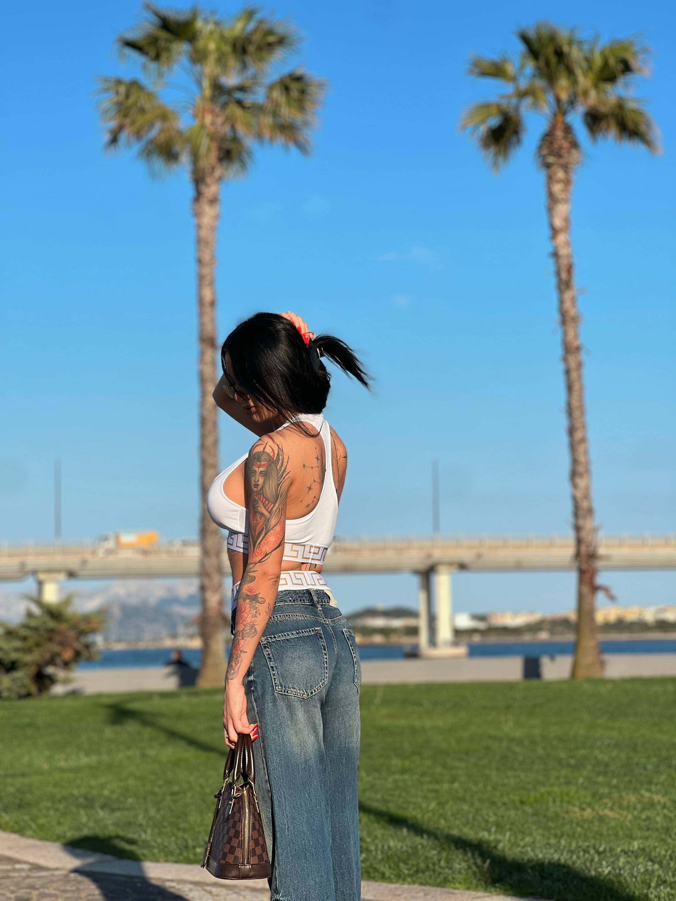 @_Valentina_