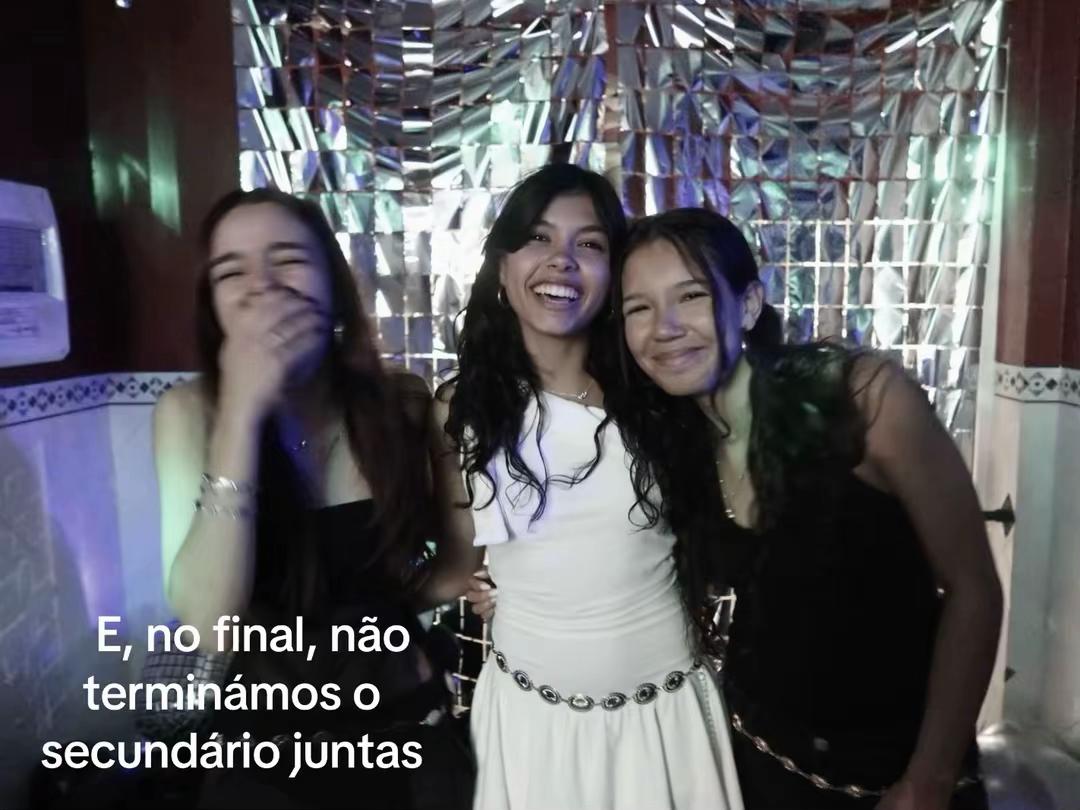 @Lê