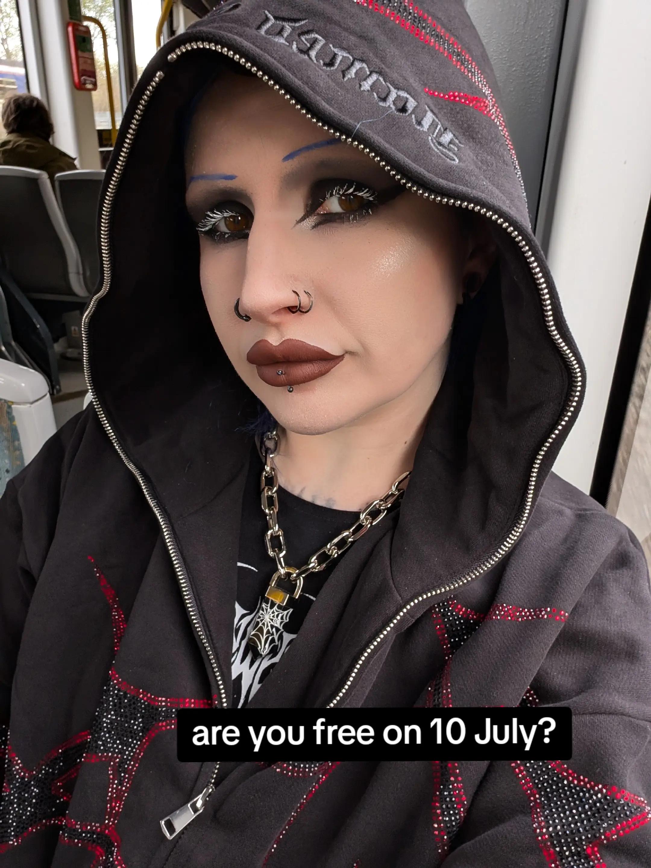 @𝔎𝔞𝔱 | alt fashion & music