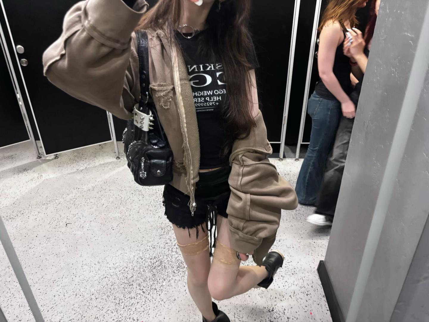 @h8telovr