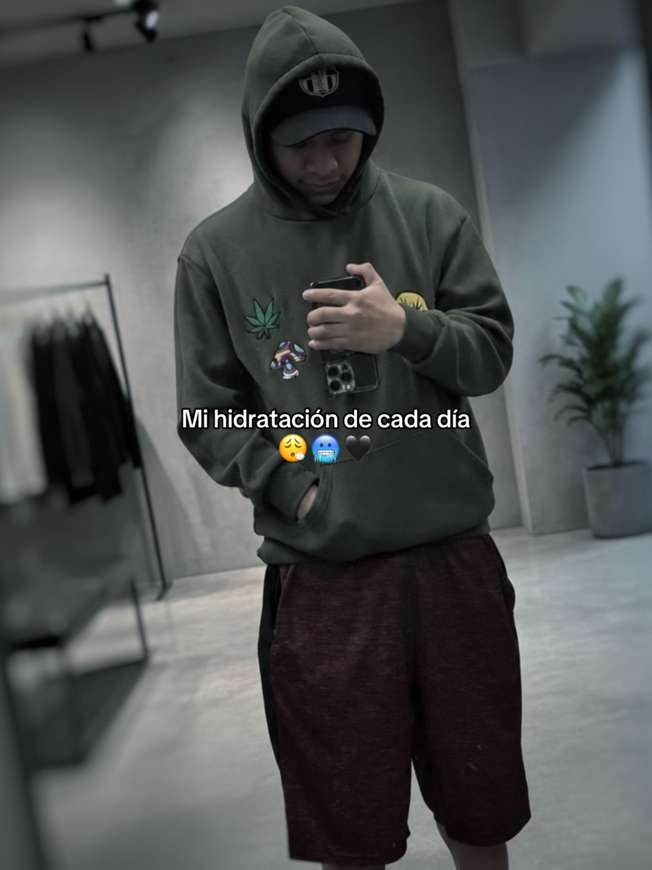 @️Charly