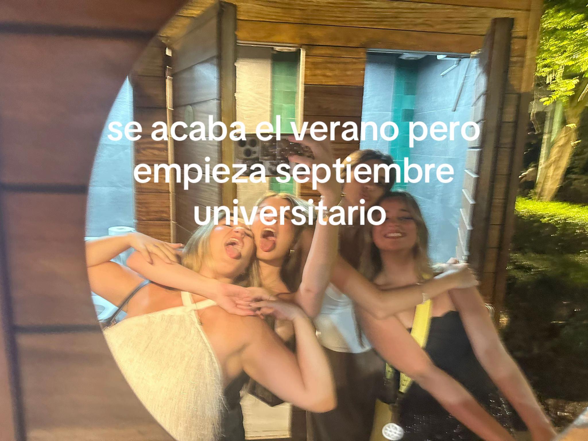 @elen ⋆ ˚❀˖° ⋆