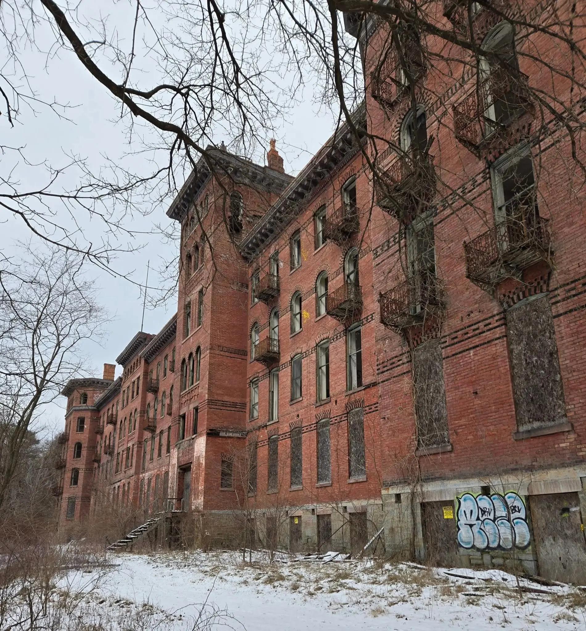 @Cny_Urbex