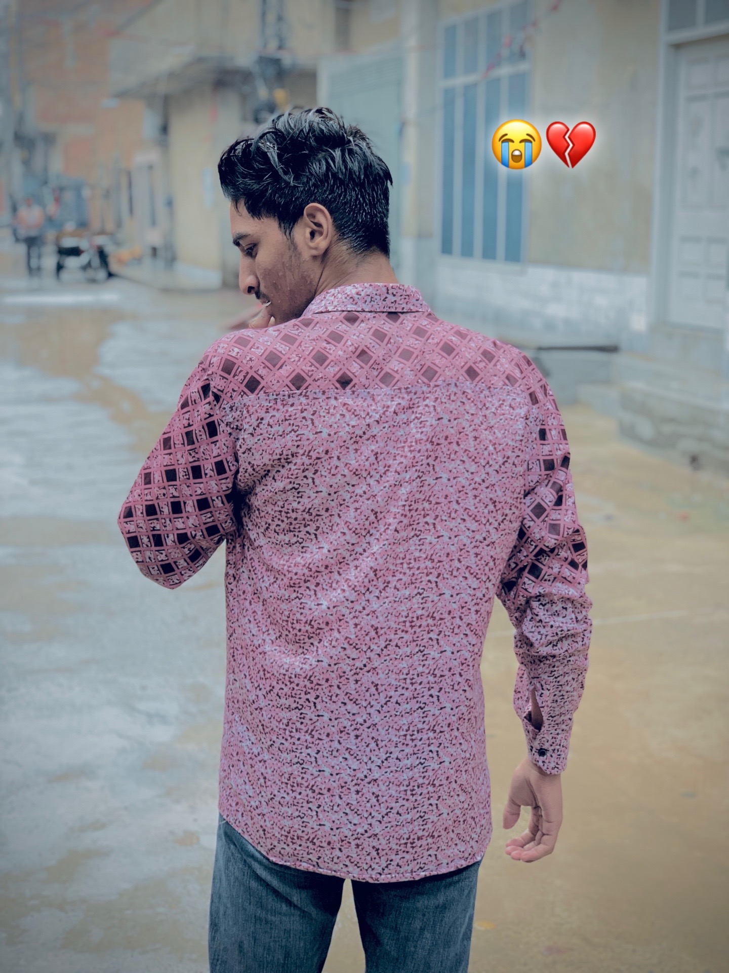@ملک بادشاہ🔥