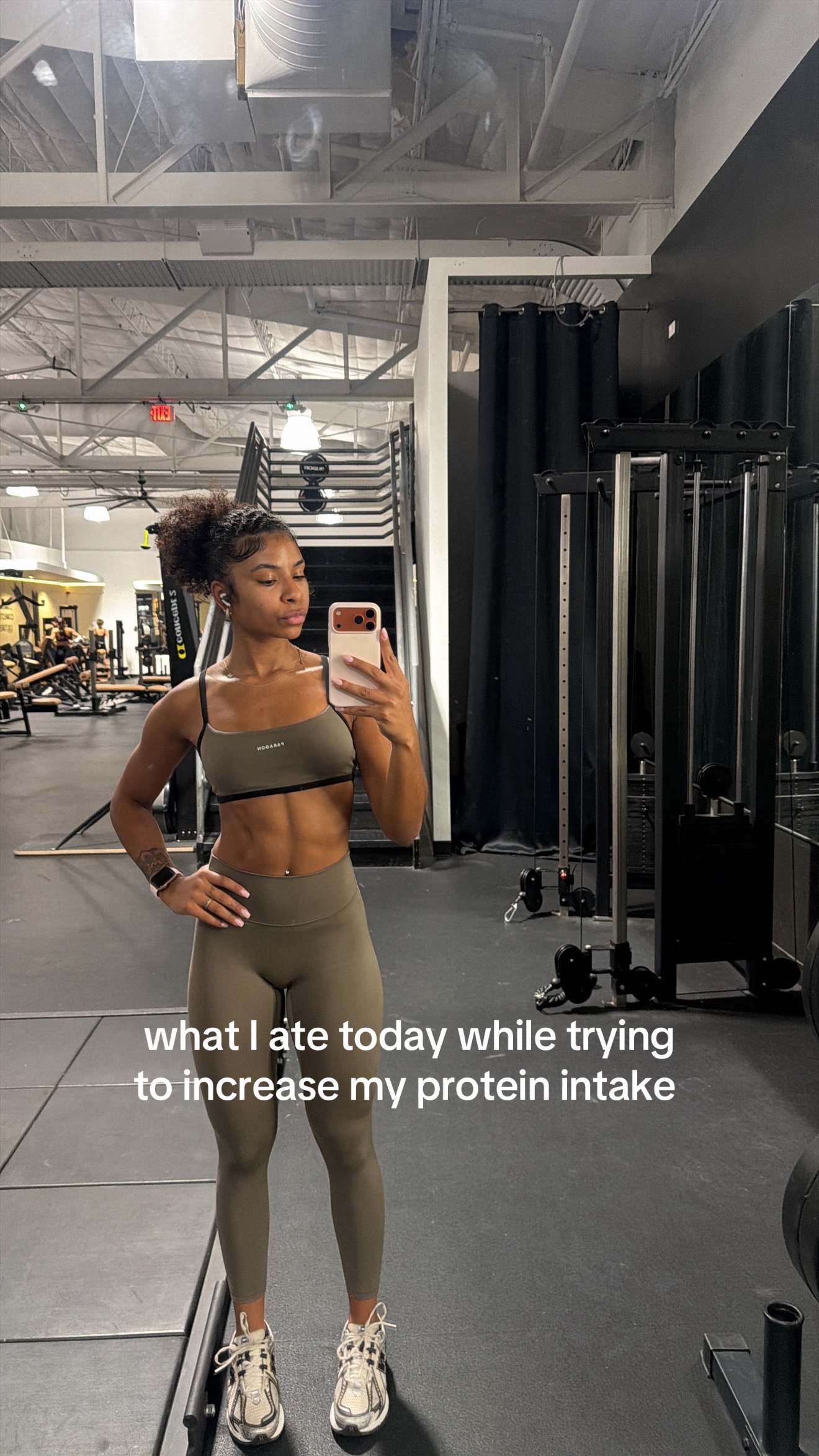 @Monique