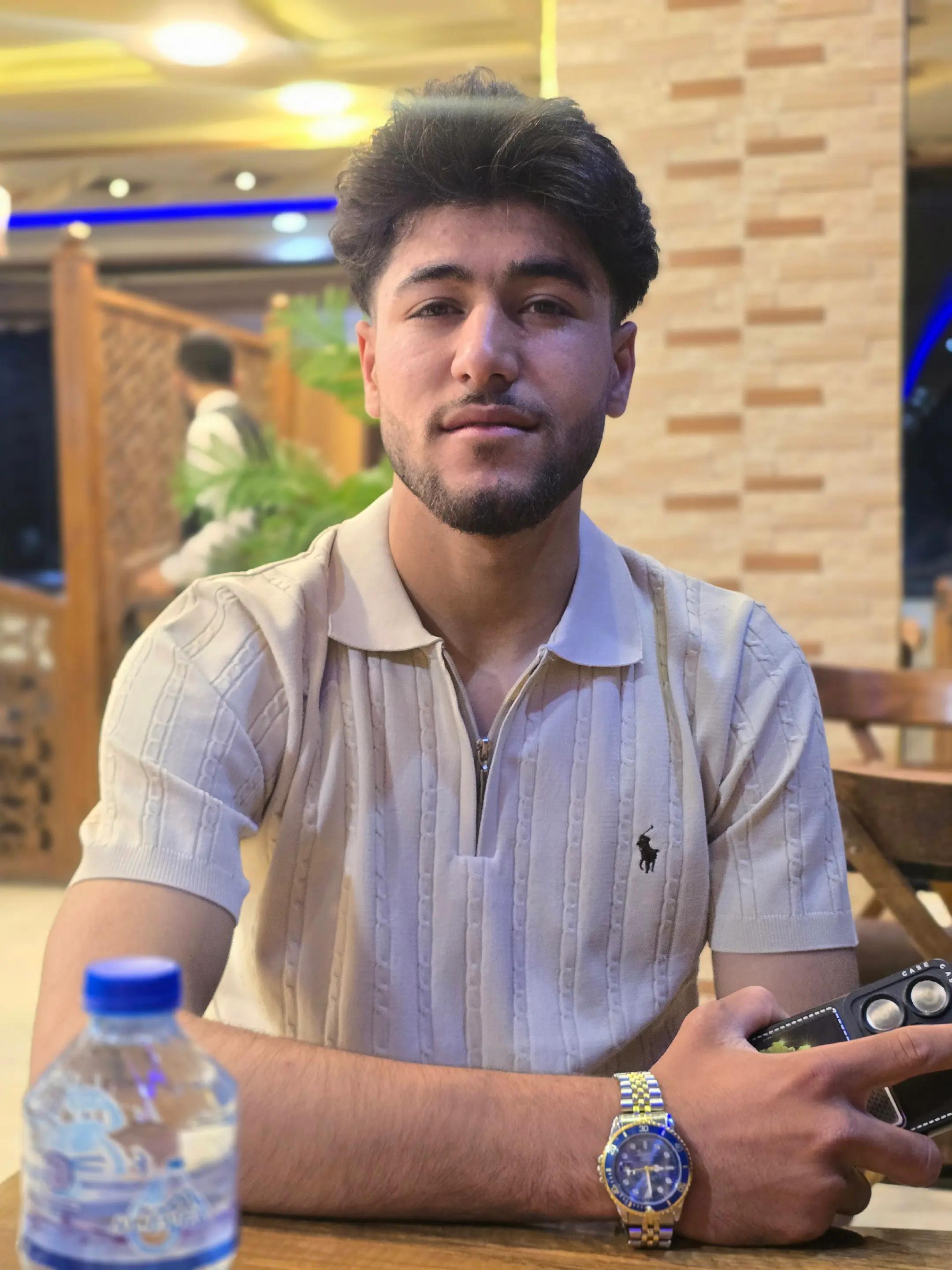 @نافع/NAFEE