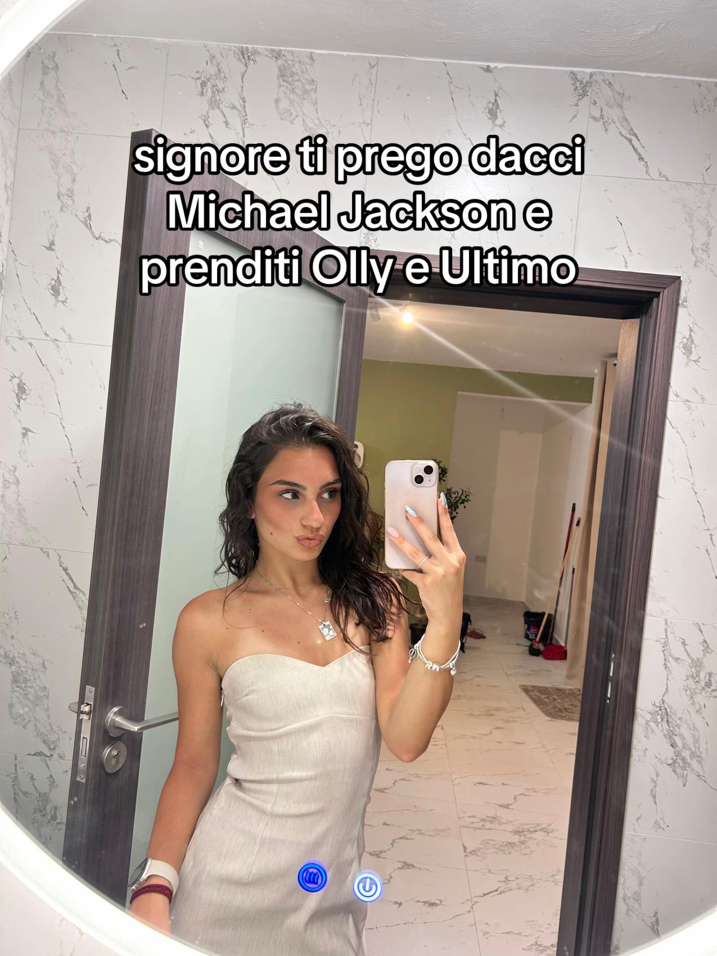 @Adelepzz