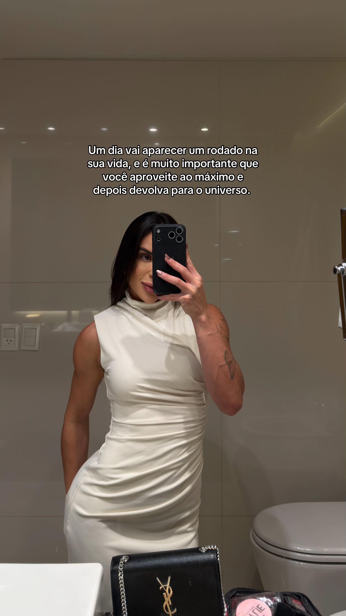 @Ládia Lopes