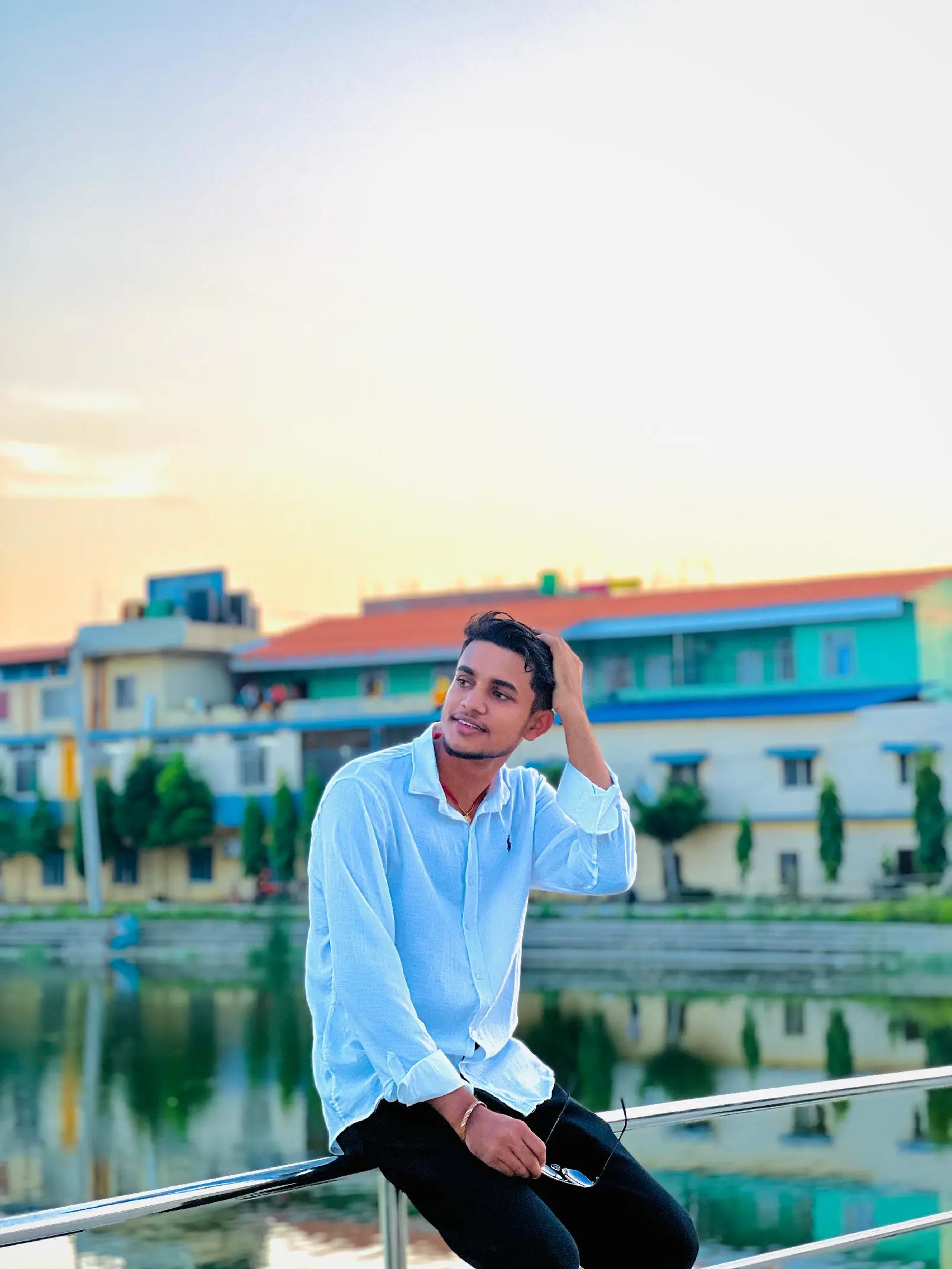 @ẞümìt Yàdàv0✨🖤