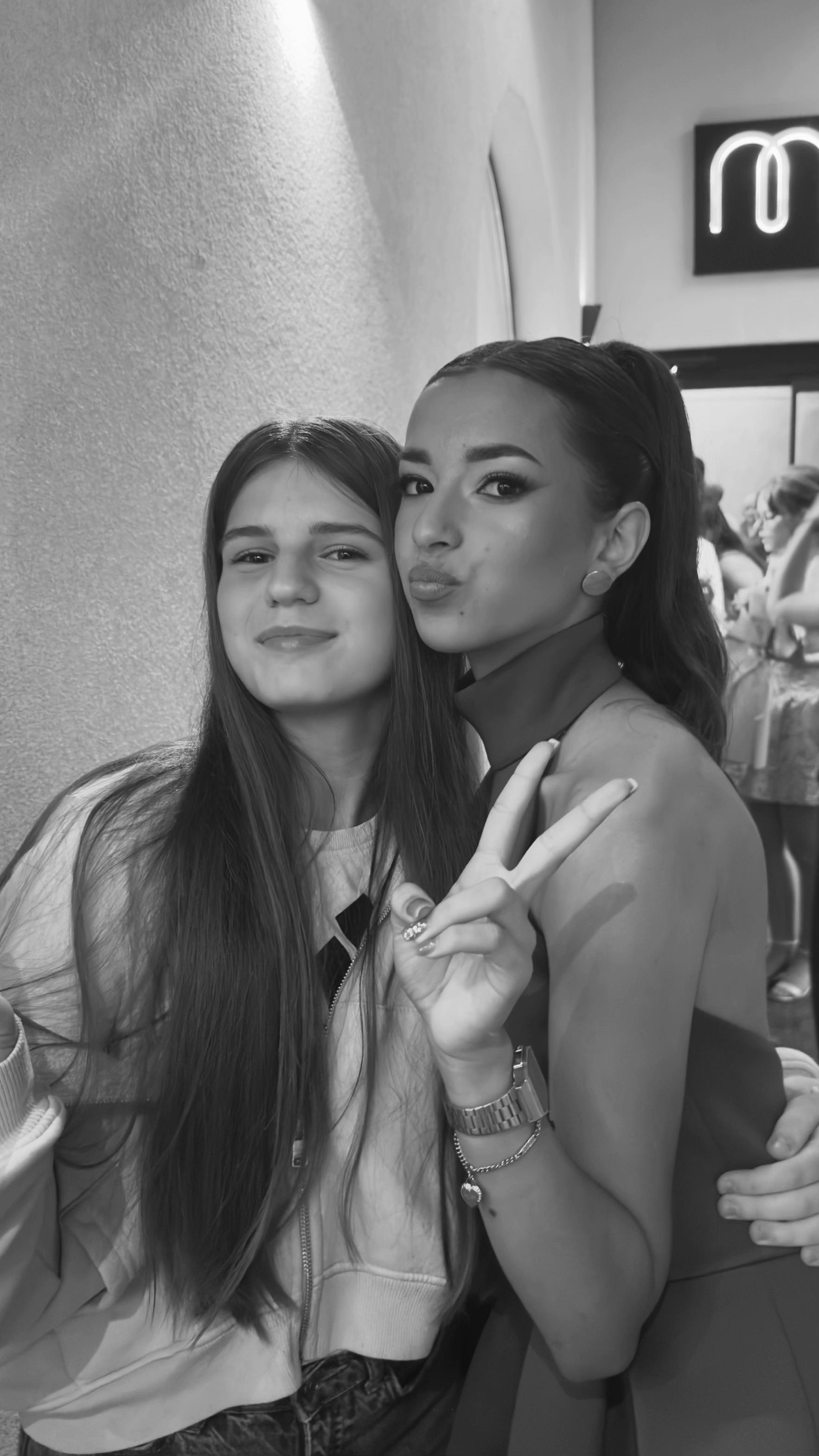 @eelleena