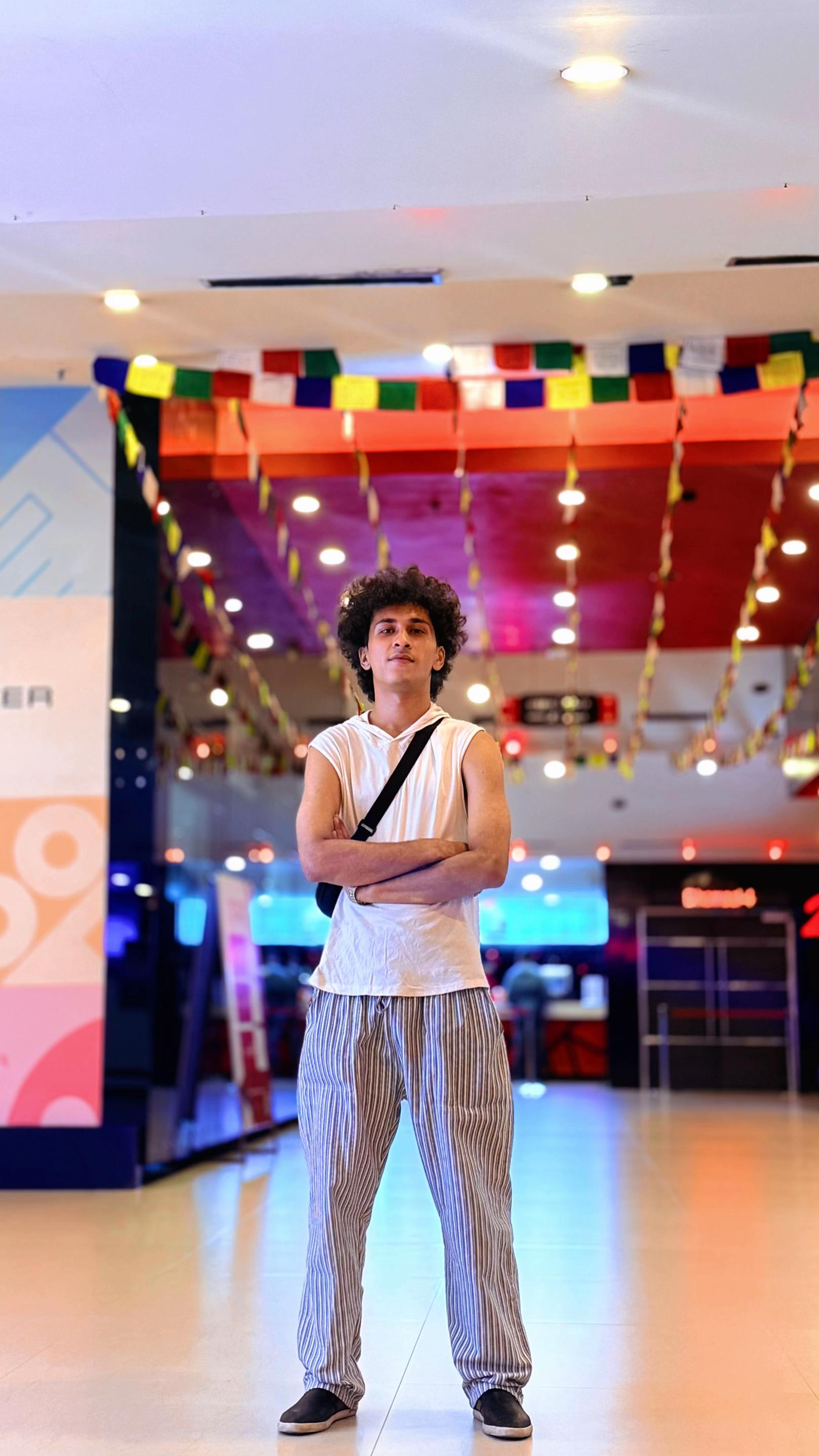 @Aadesh..... 👀🩵