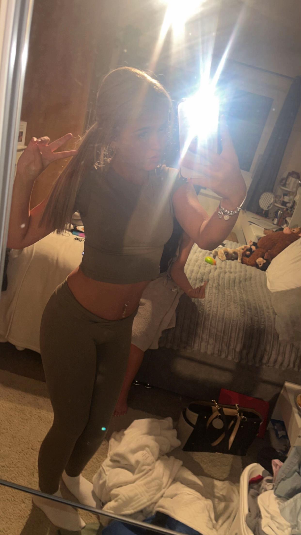 @Bella
