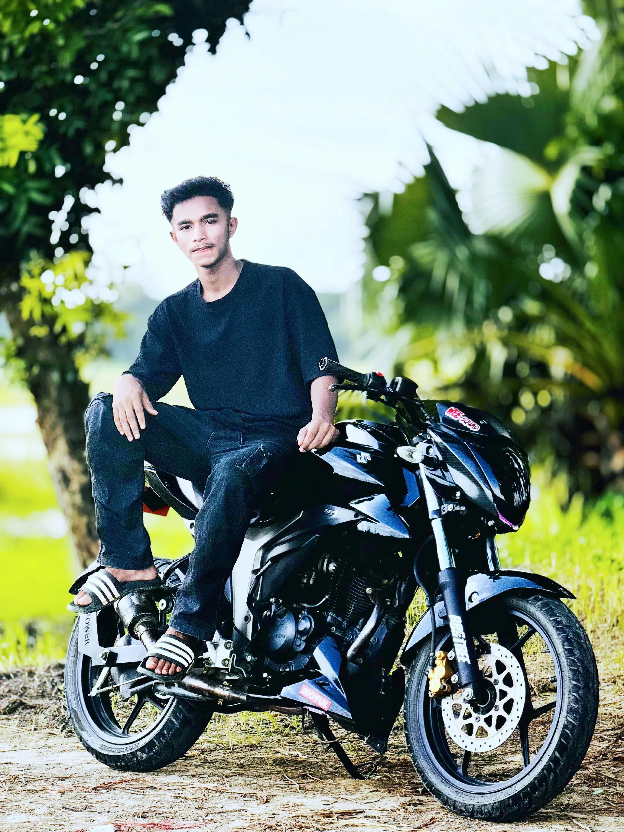 @𝐀𝐝𝐧𝐚𝐧 𝐉𝐢𝐦𝐨𝐧