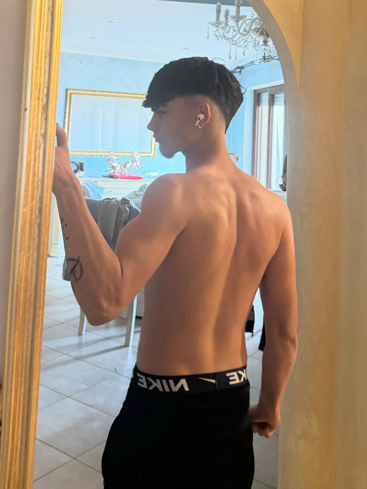 @🕷️dennisferrari
