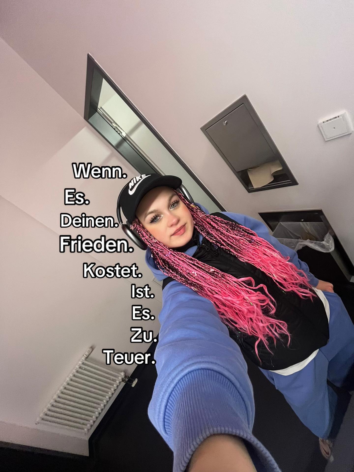 @aim&eacute;e mercedes 🪐