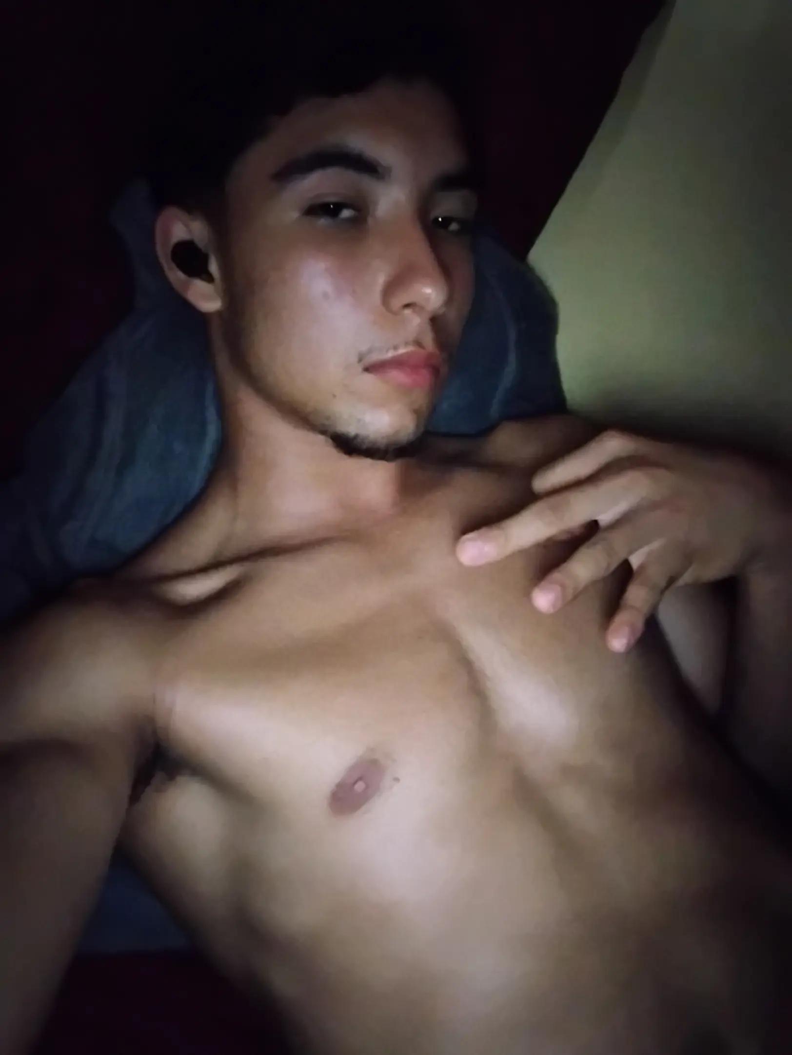 @😇