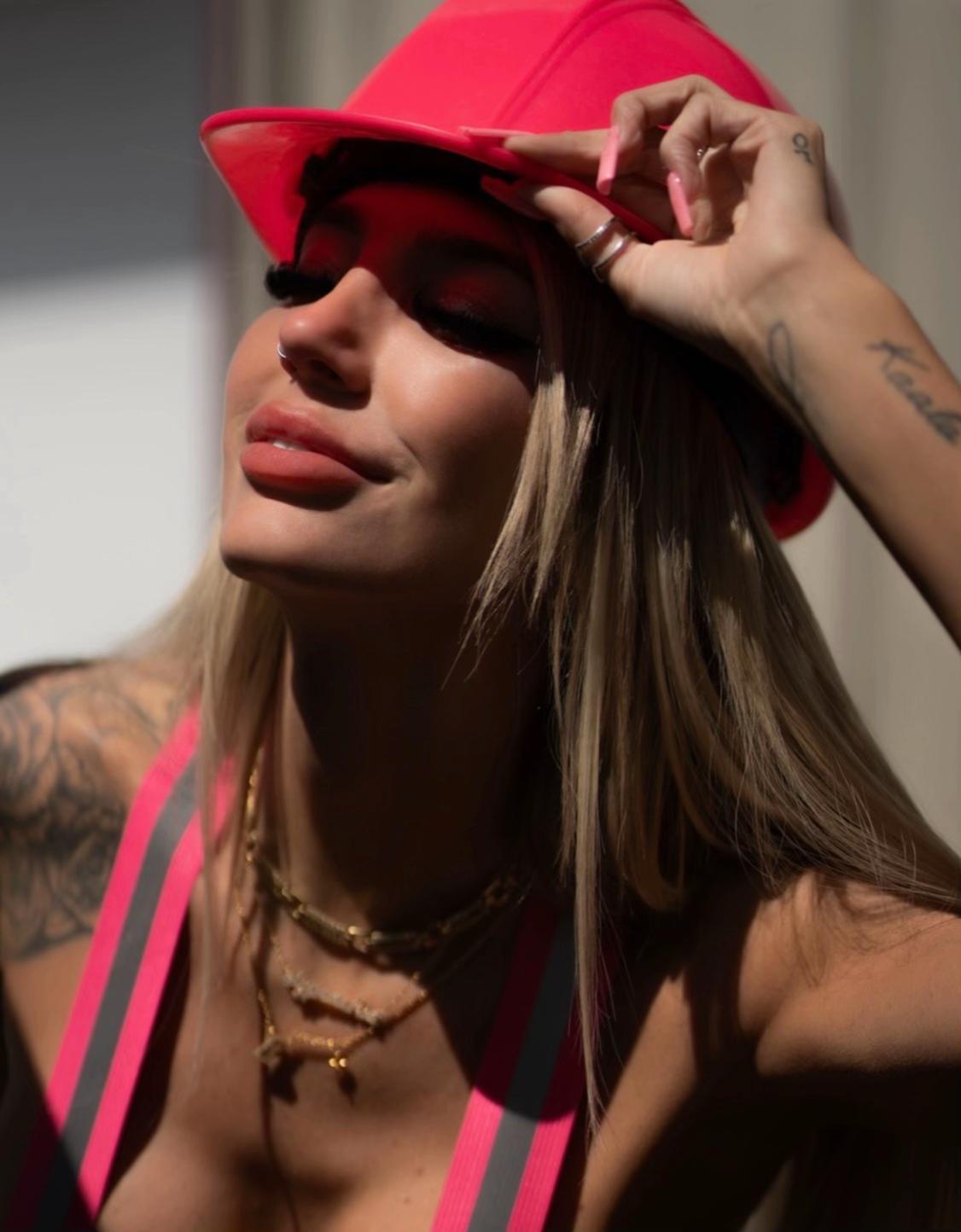 @elypeachie