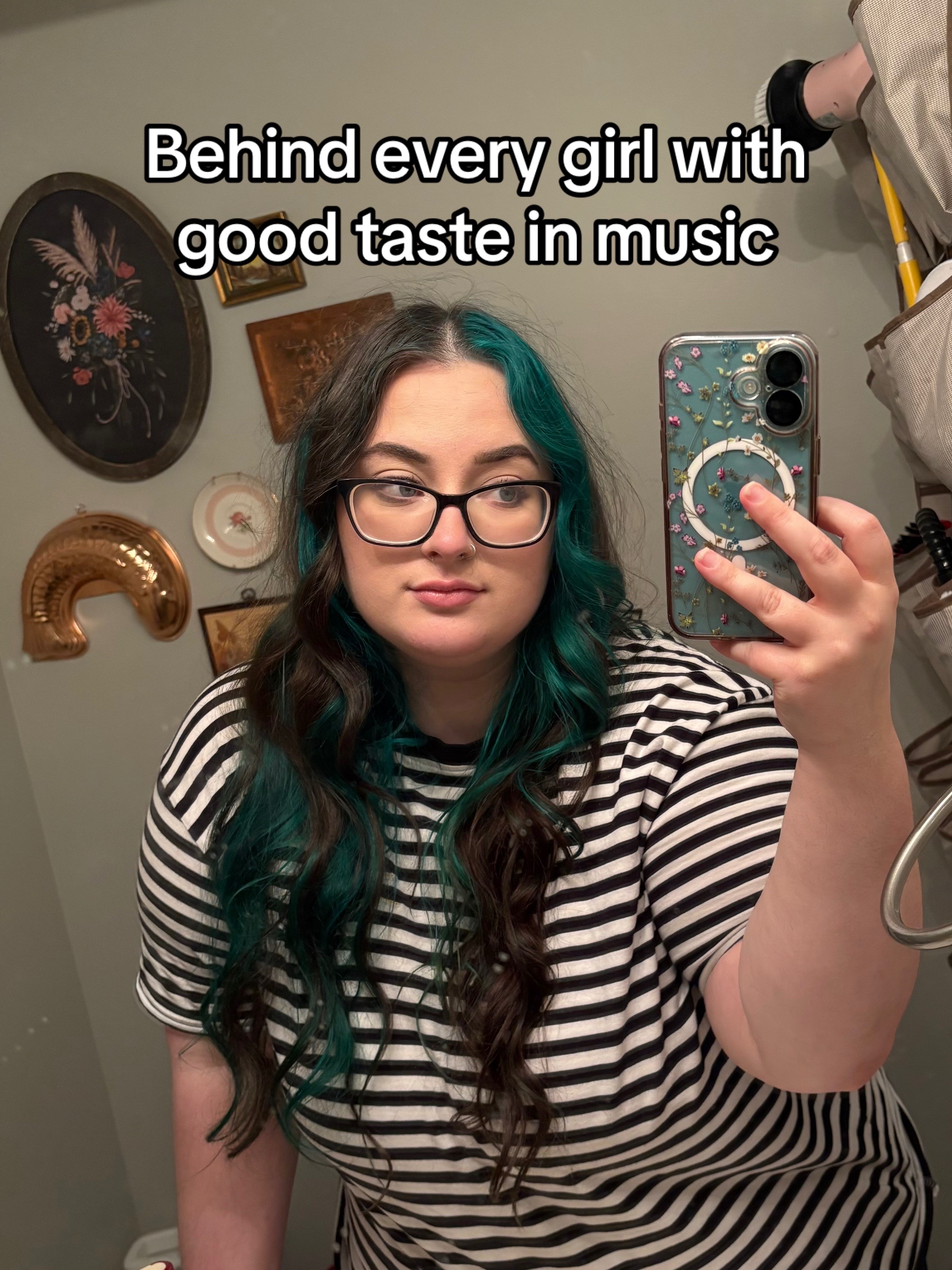 @Caitlyn || SAHM 🤍🦋🎶