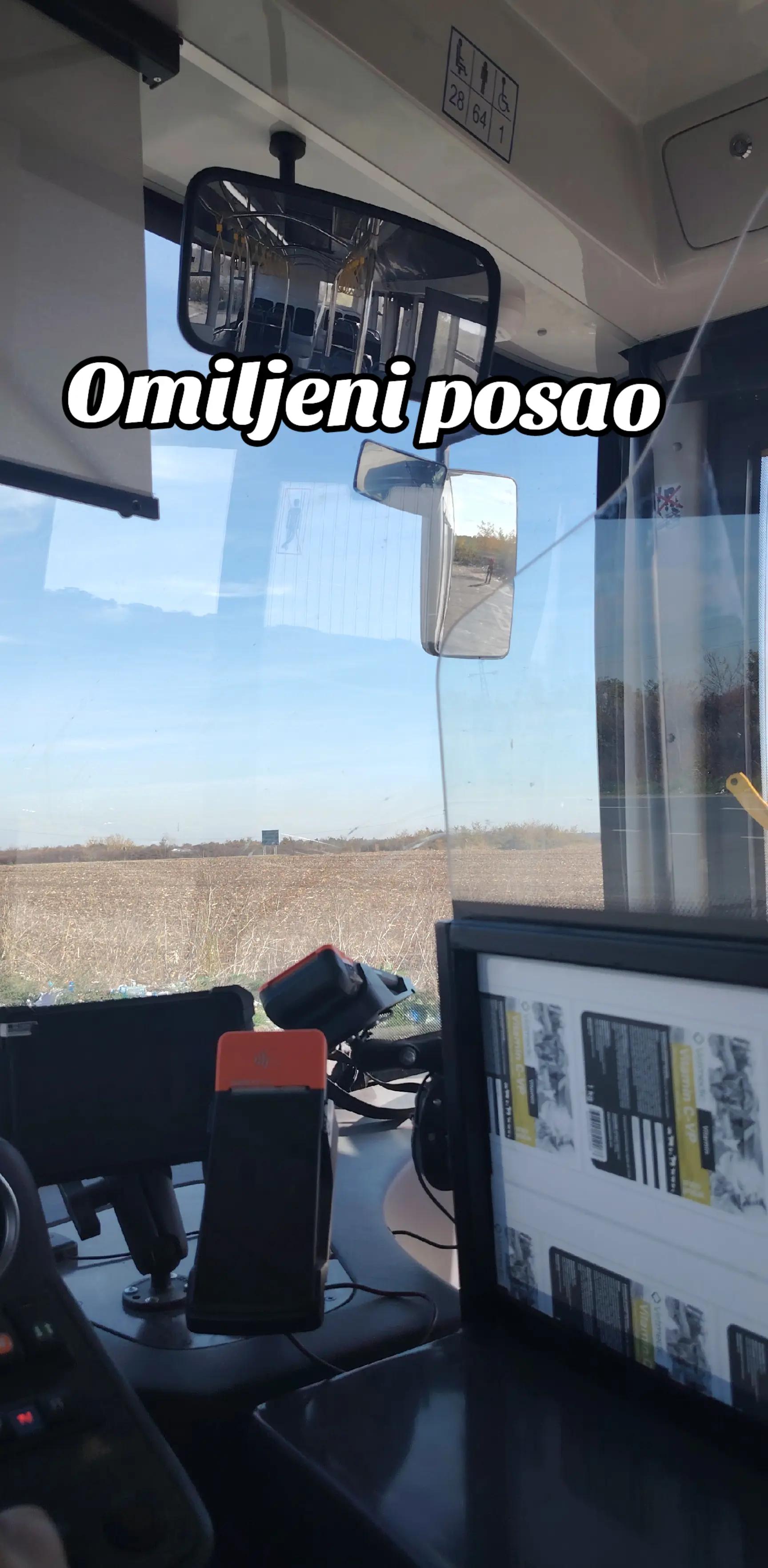 @Autobusi