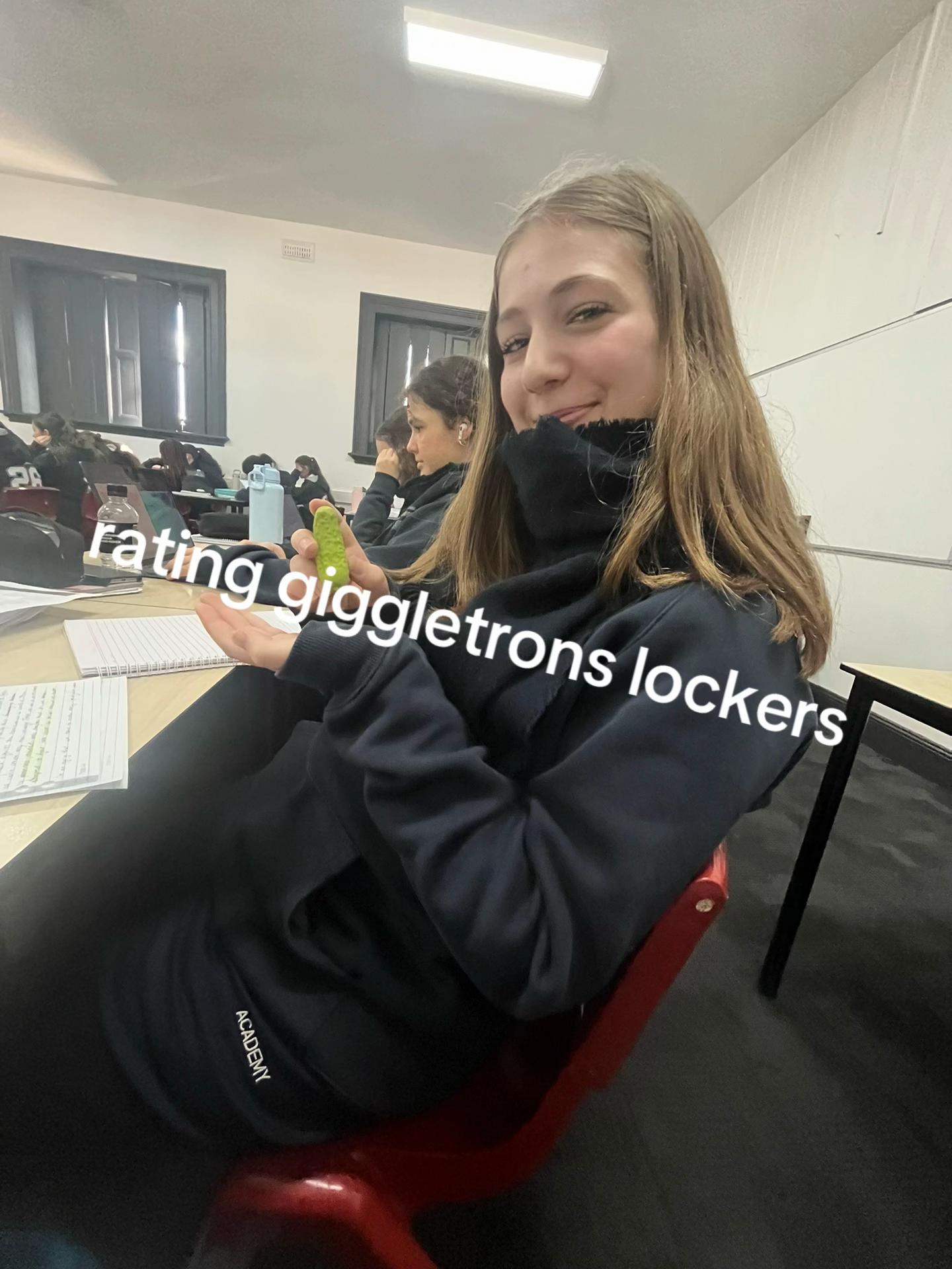 @giggletrons
