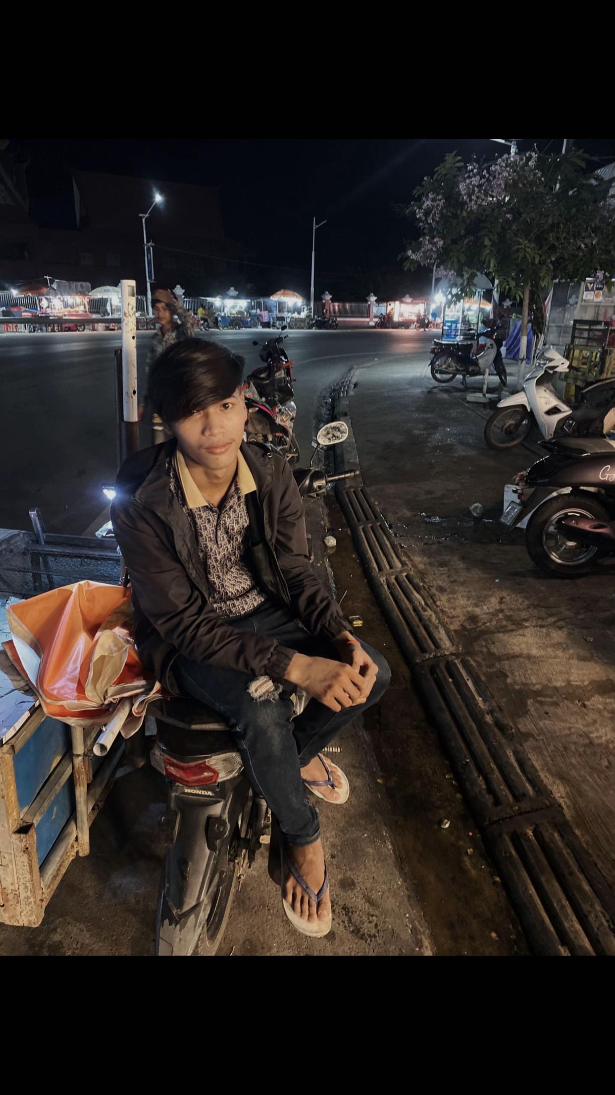 @វិ សាល 🎀 🐷