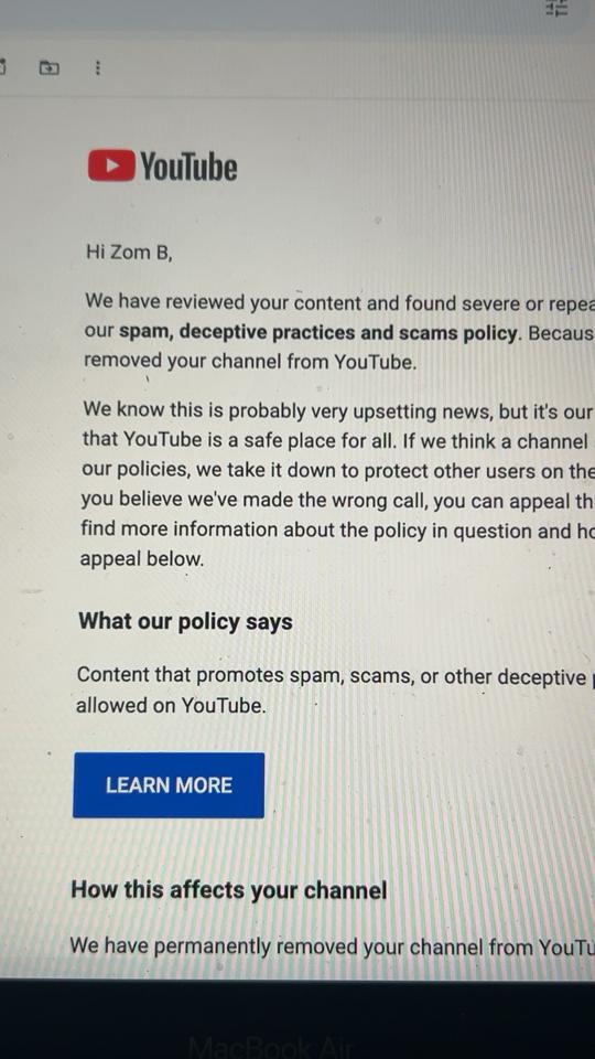 @Zom.B