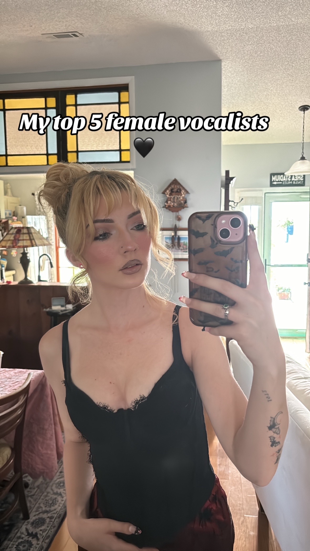 @T👑