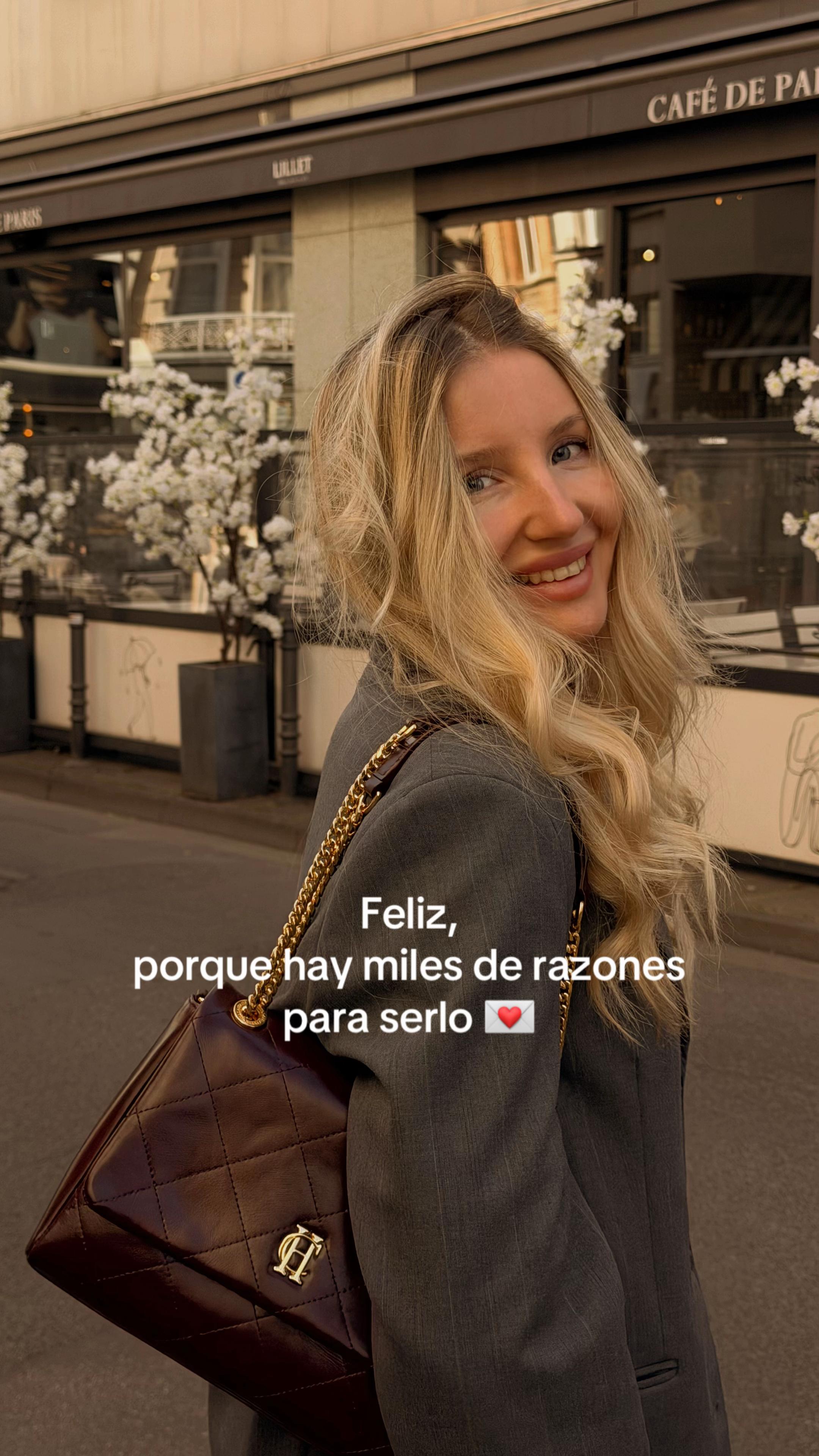 @Maryana 🥀
