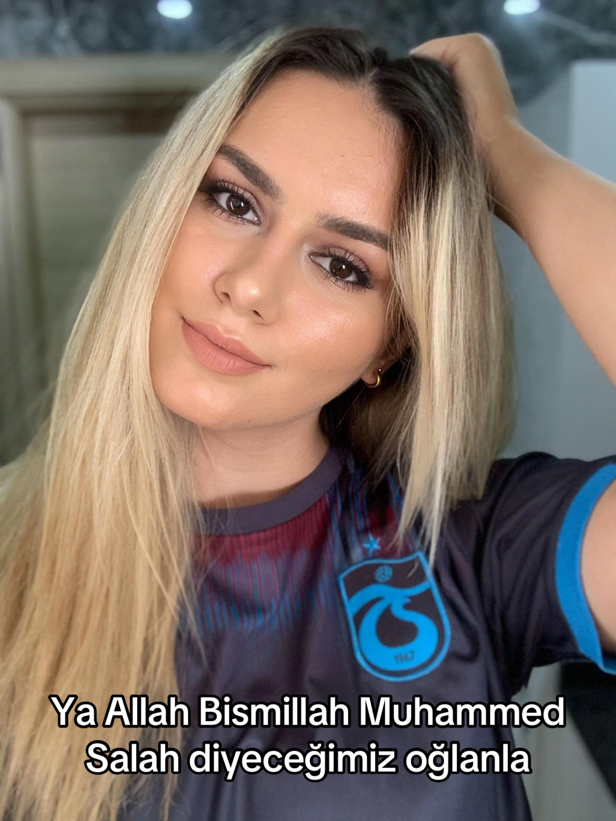 @ozgeeakyuz